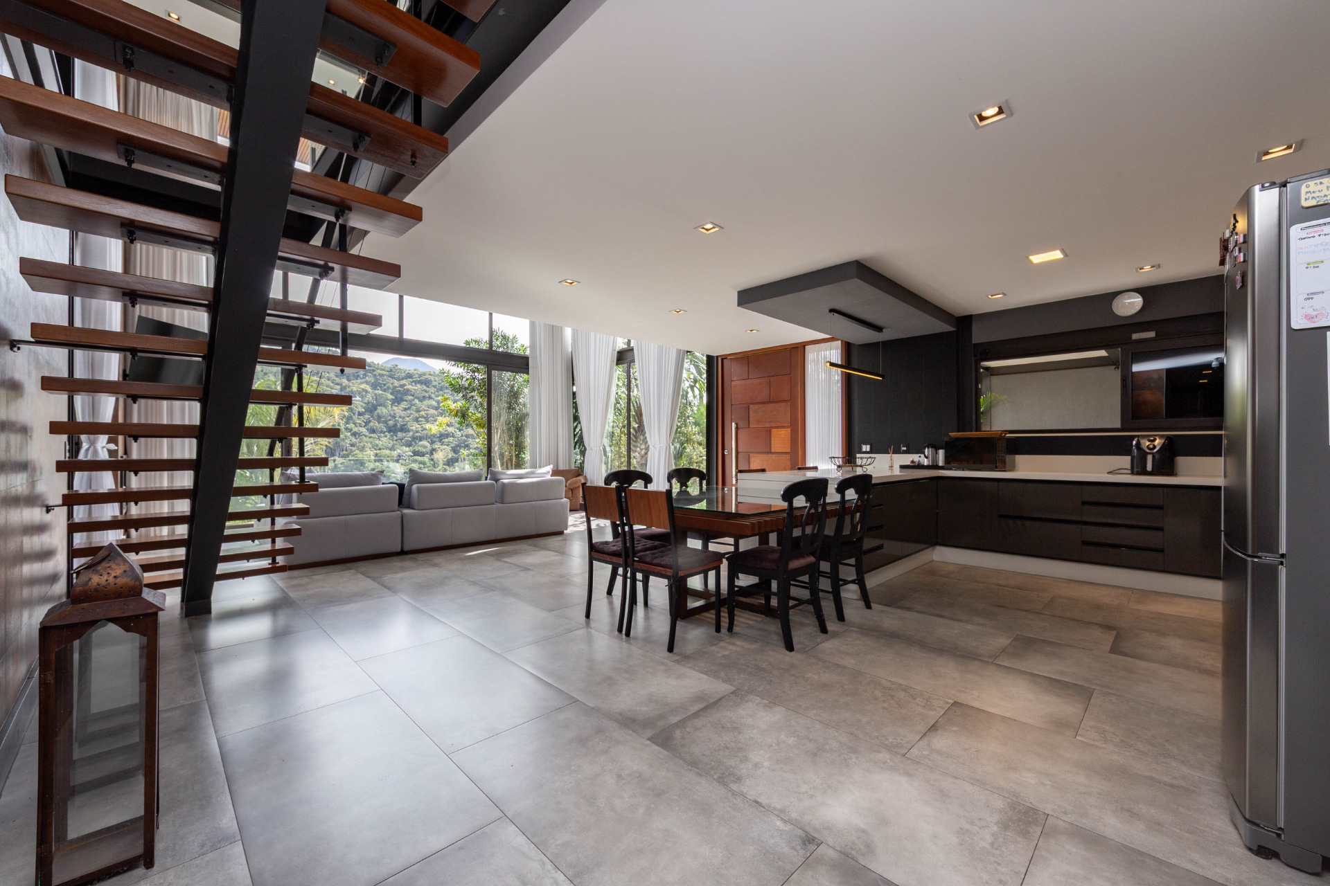  Single-story residence with four suites in a high-standard condominium - 物件實景
