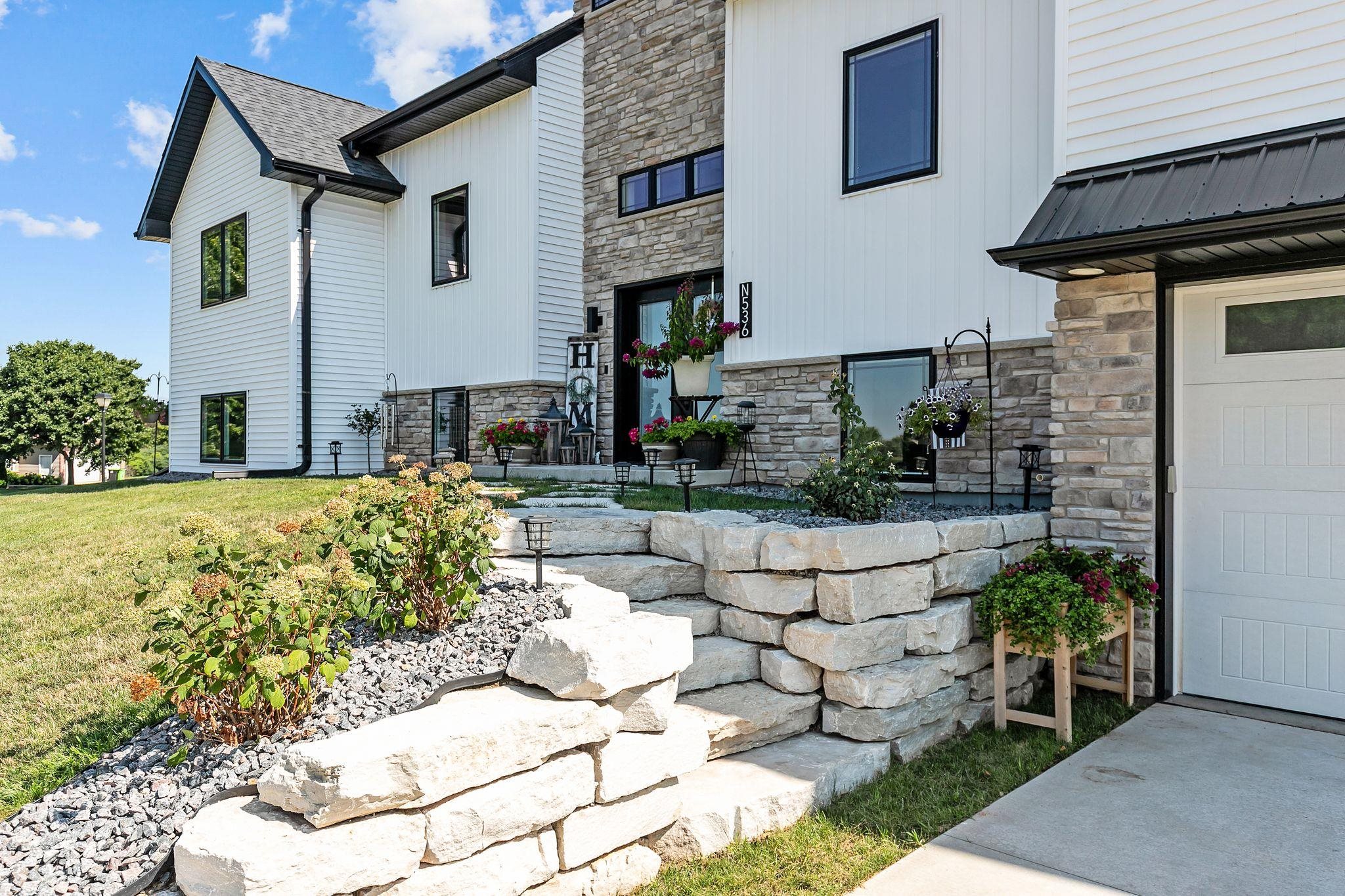 Sherwood, Wisconsin, 54169, United States, 4 Bedrooms Bedrooms, ,4 BathroomsBathrooms,Residential,For Sale,1977461