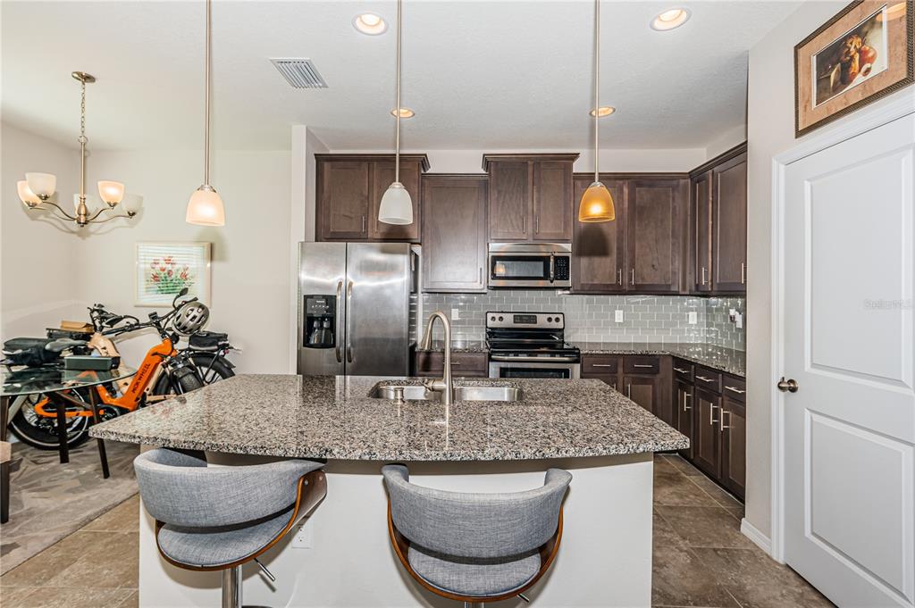 St Petersburg, Florida, 33703, United States, 3 Bedrooms Bedrooms, ,3 BathroomsBathrooms,Residential,For Sale,1827032