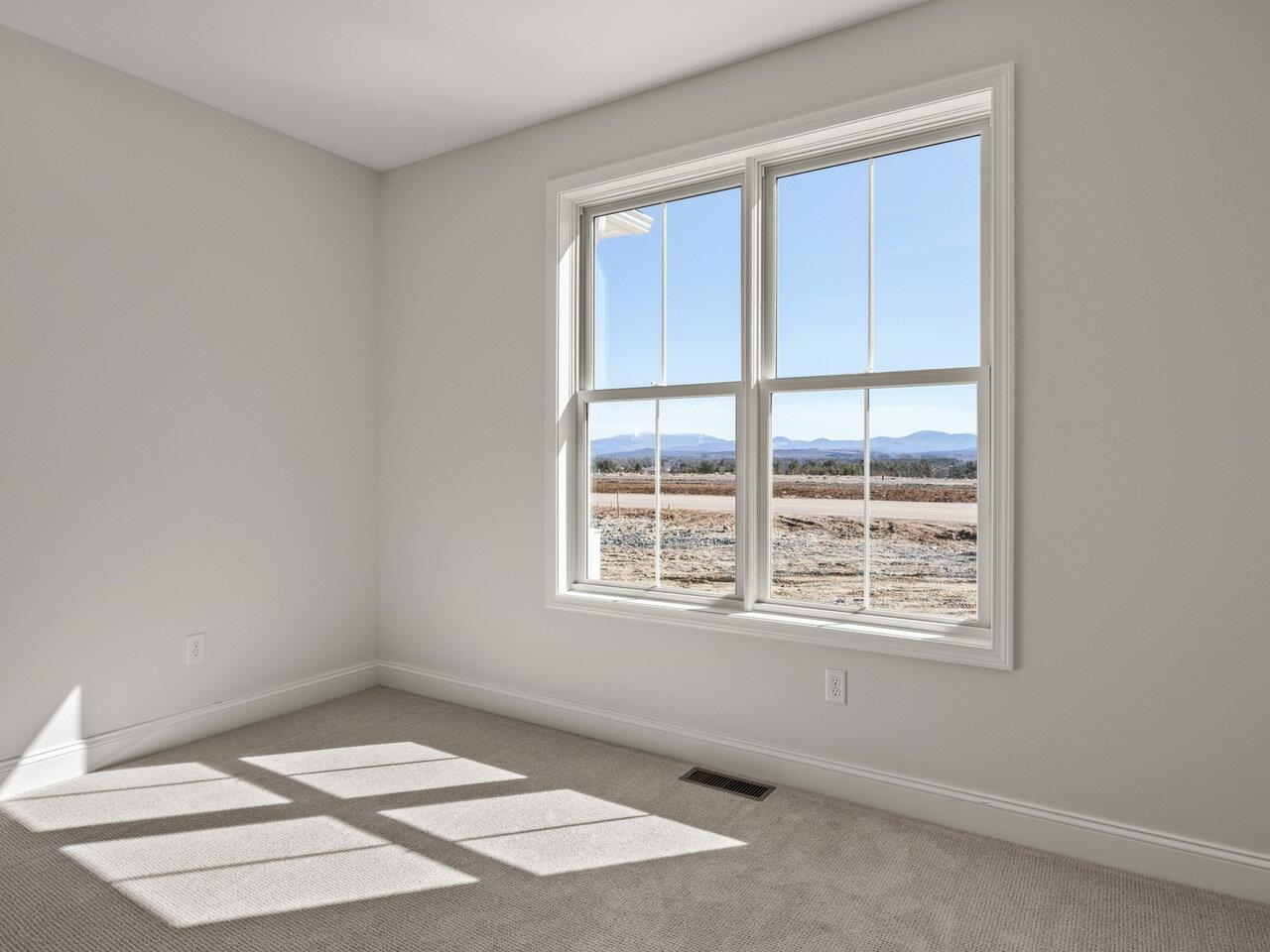 South Burlington, Vermont, 05403, United States, 3 Bedrooms Bedrooms, ,2 BathroomsBathrooms,Residential,For Sale,1838208