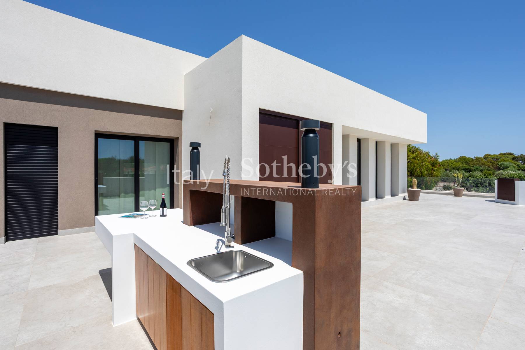  Modern design villa facing the sea - 物件實景