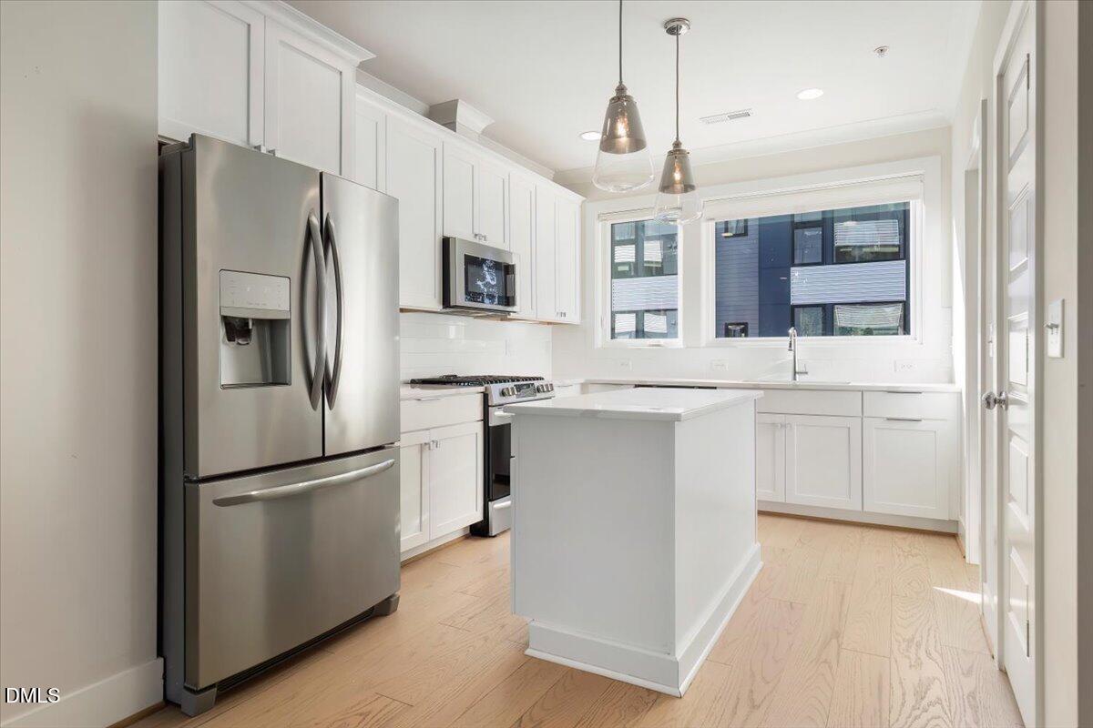 Raleigh, North Carolina, 27601, United States, 3 Bedrooms Bedrooms, ,4 BathroomsBathrooms,Residential,For Sale,1966573