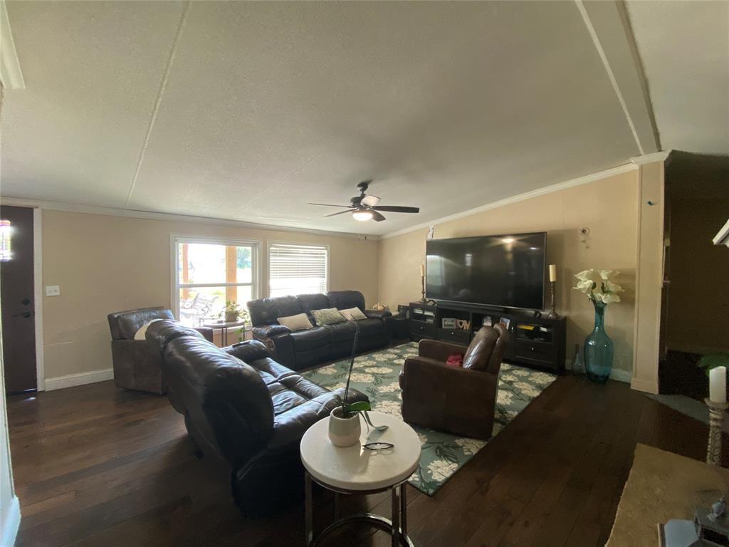 Royse City, Texas, 75189, United States, 4 Bedrooms Bedrooms, ,2 BathroomsBathrooms,Residential,For Sale,1981516