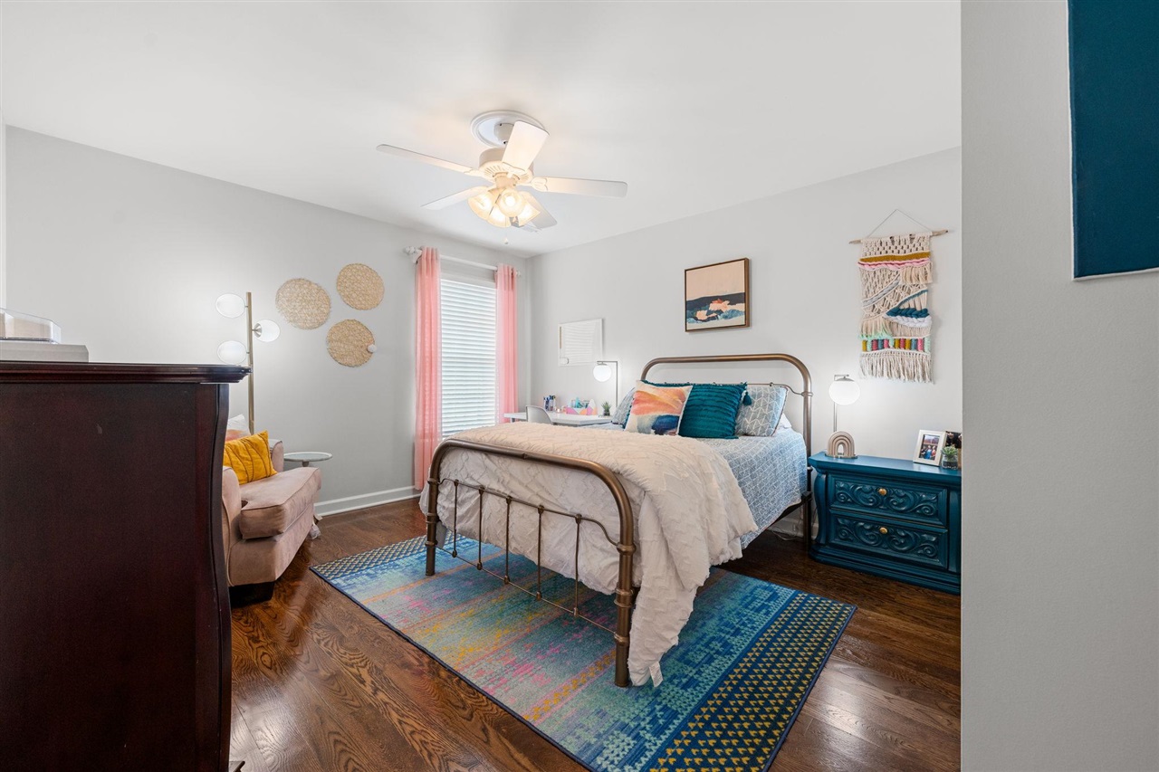 Bowling Green, Kentucky, 42103, United States, 4 Bedrooms Bedrooms, ,4 BathroomsBathrooms,Residential,For Sale,1907644