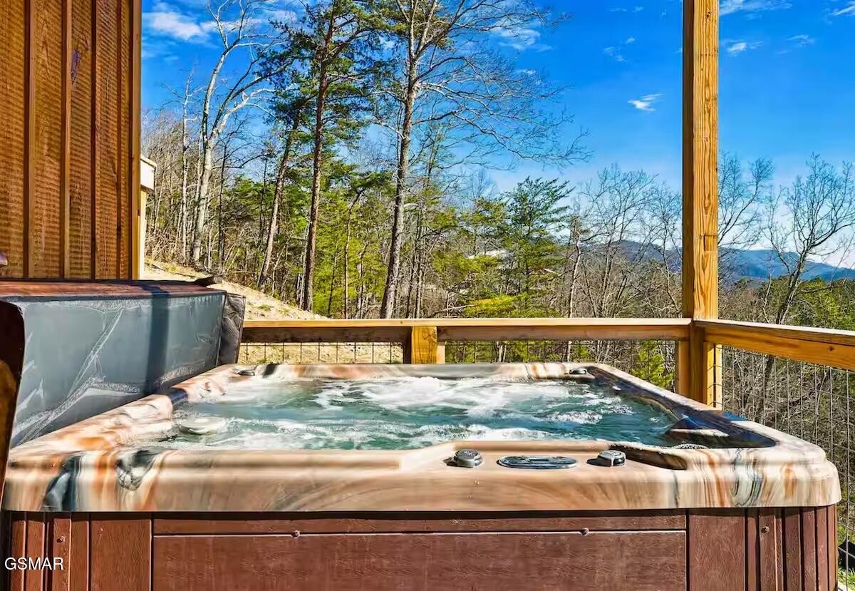 Sevierville, Tennessee, 37876, United States, 3 Bedrooms Bedrooms, ,5 BathroomsBathrooms,Residential,For Sale,1976900