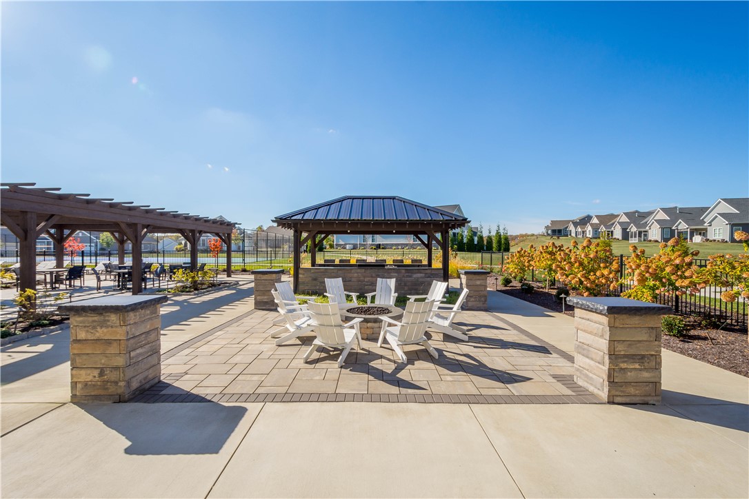 Canonsburg, Pennsylvania, 15317, United States, 2 Bedrooms Bedrooms, ,2 BathroomsBathrooms,Residential,For Sale,2008615