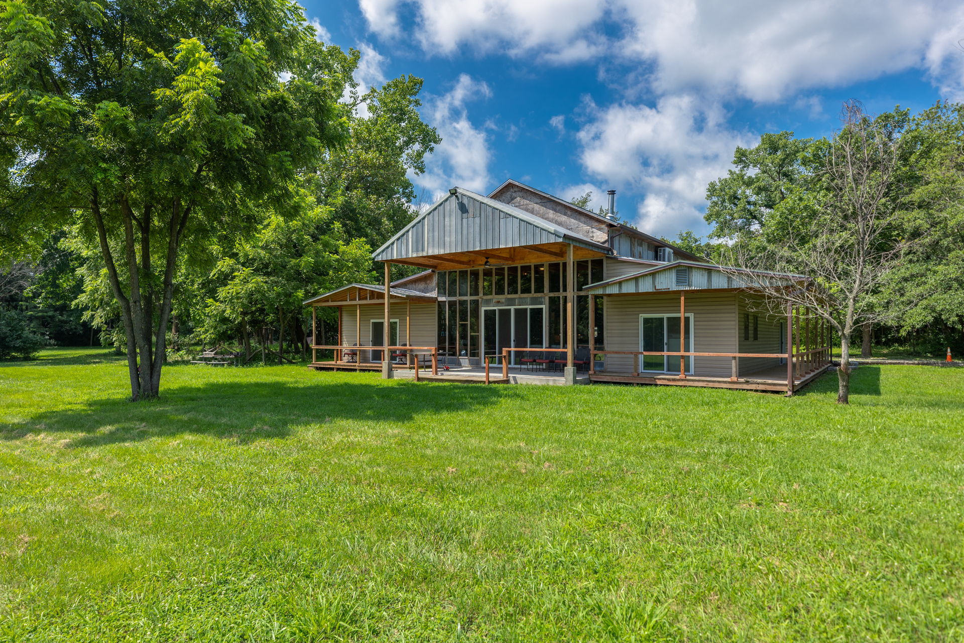 Sawyerville, Illinois, 62085, United States, 3 Bedrooms Bedrooms, ,3 BathroomsBathrooms,Residential,For Sale,1983807