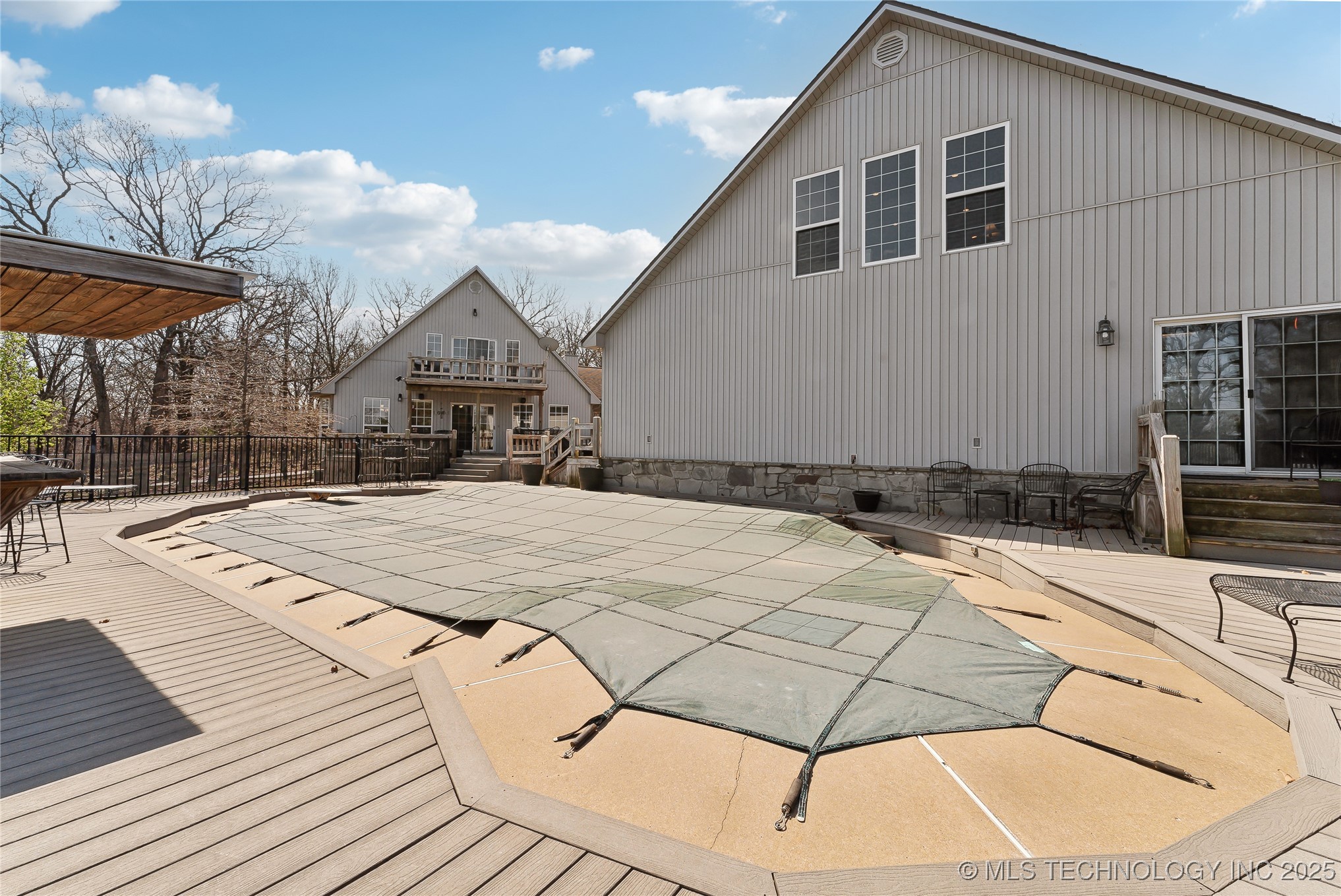 Cookson, Oklahoma, 74427, United States, 6 Bedrooms Bedrooms, ,6 BathroomsBathrooms,Residential,For Sale,1751718