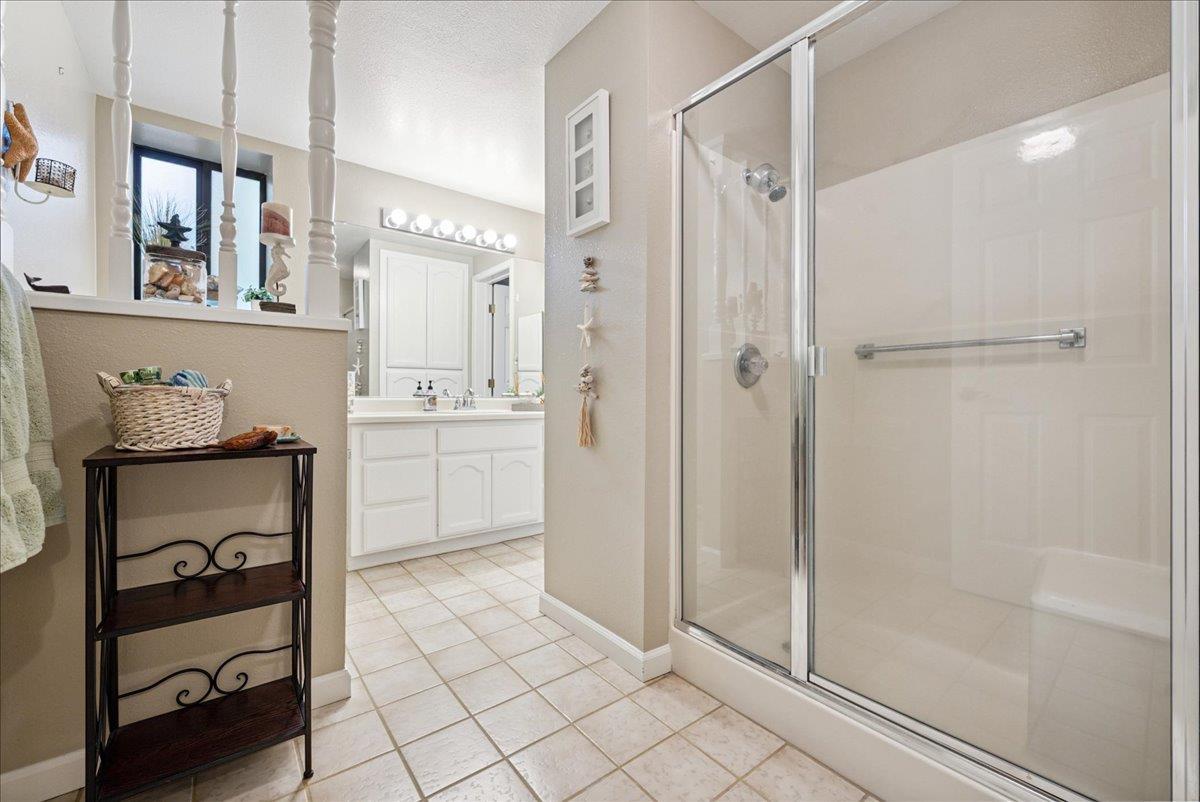 Auburn, California, 95602, United States, 4 Bedrooms Bedrooms, ,4 BathroomsBathrooms,Residential,For Sale,1929017