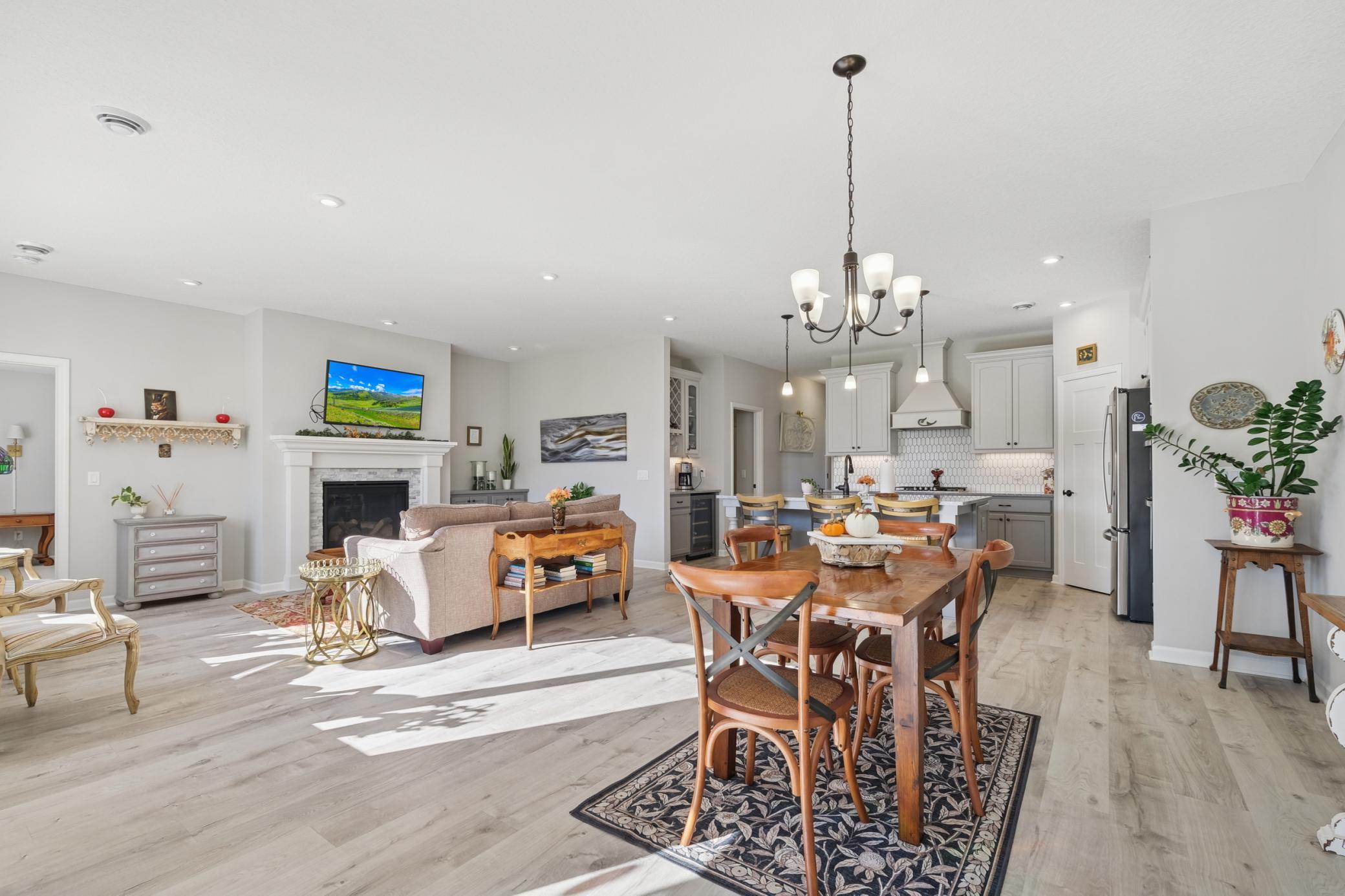 Excelsior, Minnesota, 55331, United States, 2 Bedrooms Bedrooms, ,1 BathroomBathrooms,Residential,For Sale,1988281