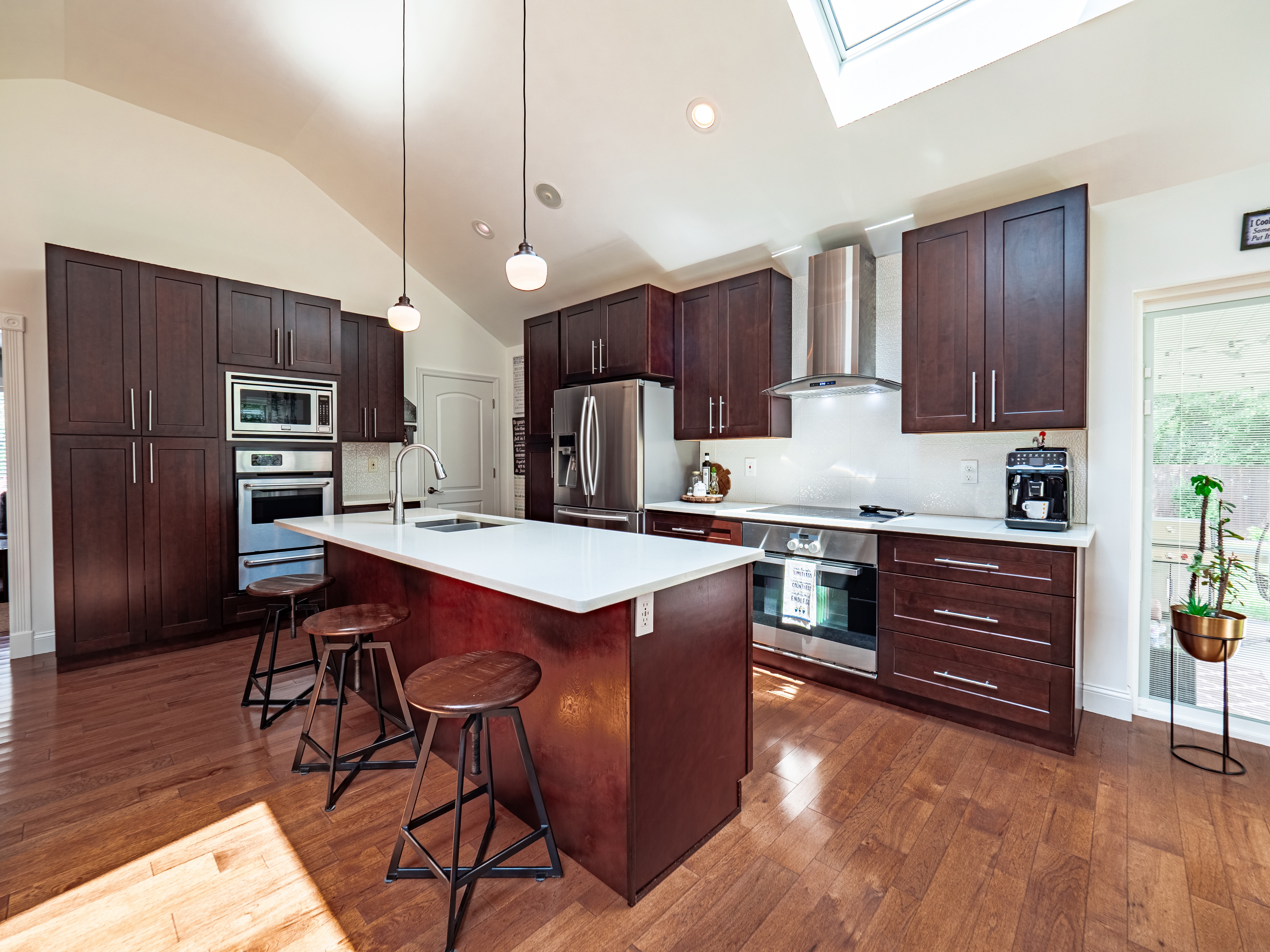 Pennington, New Jersey, 08534, United States, 2 Bedrooms Bedrooms, ,3 BathroomsBathrooms,Residential,For Sale,1936854