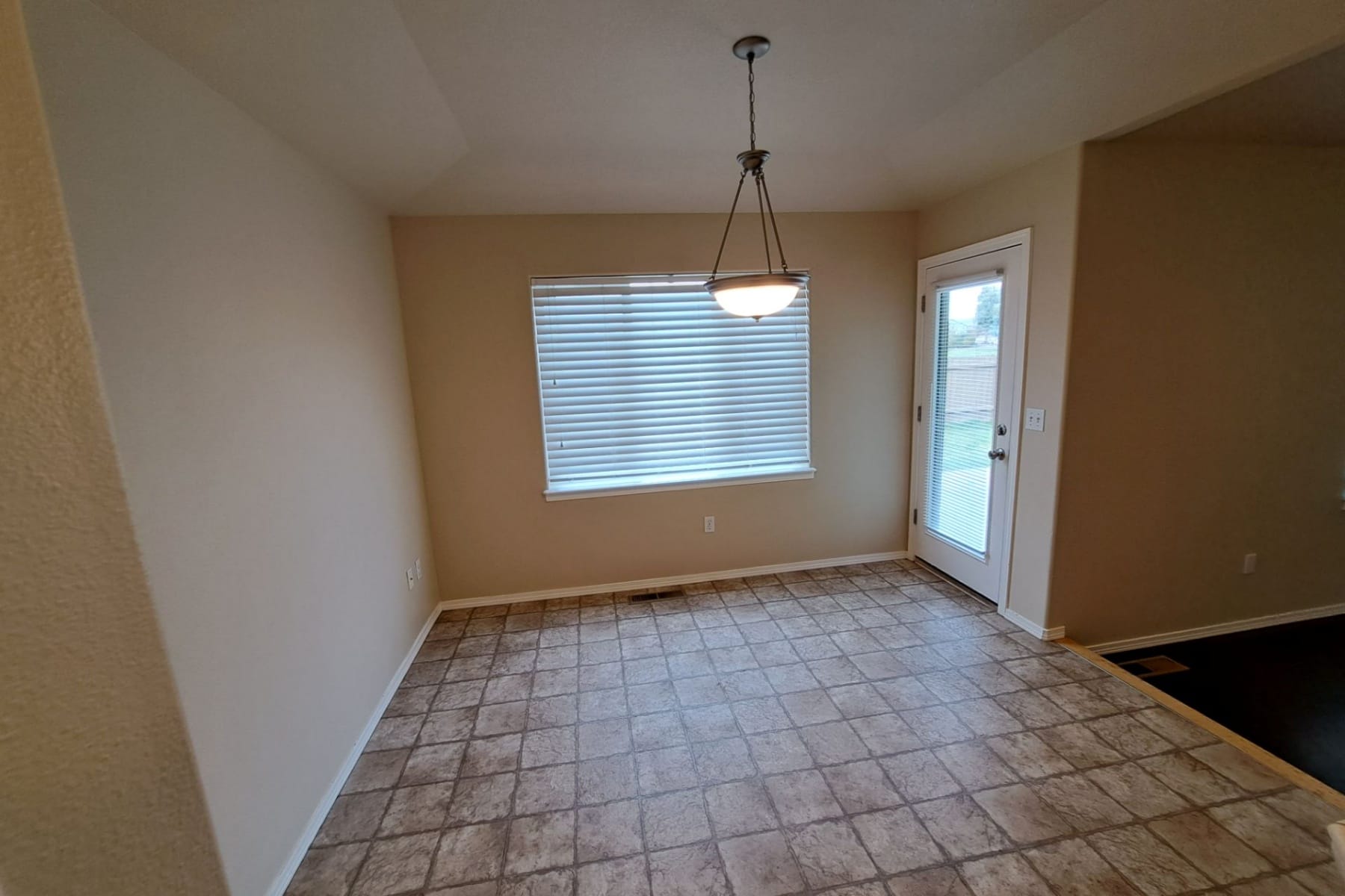  2465 NE 7th Lane Redmond, OR 97756 - 物件實景