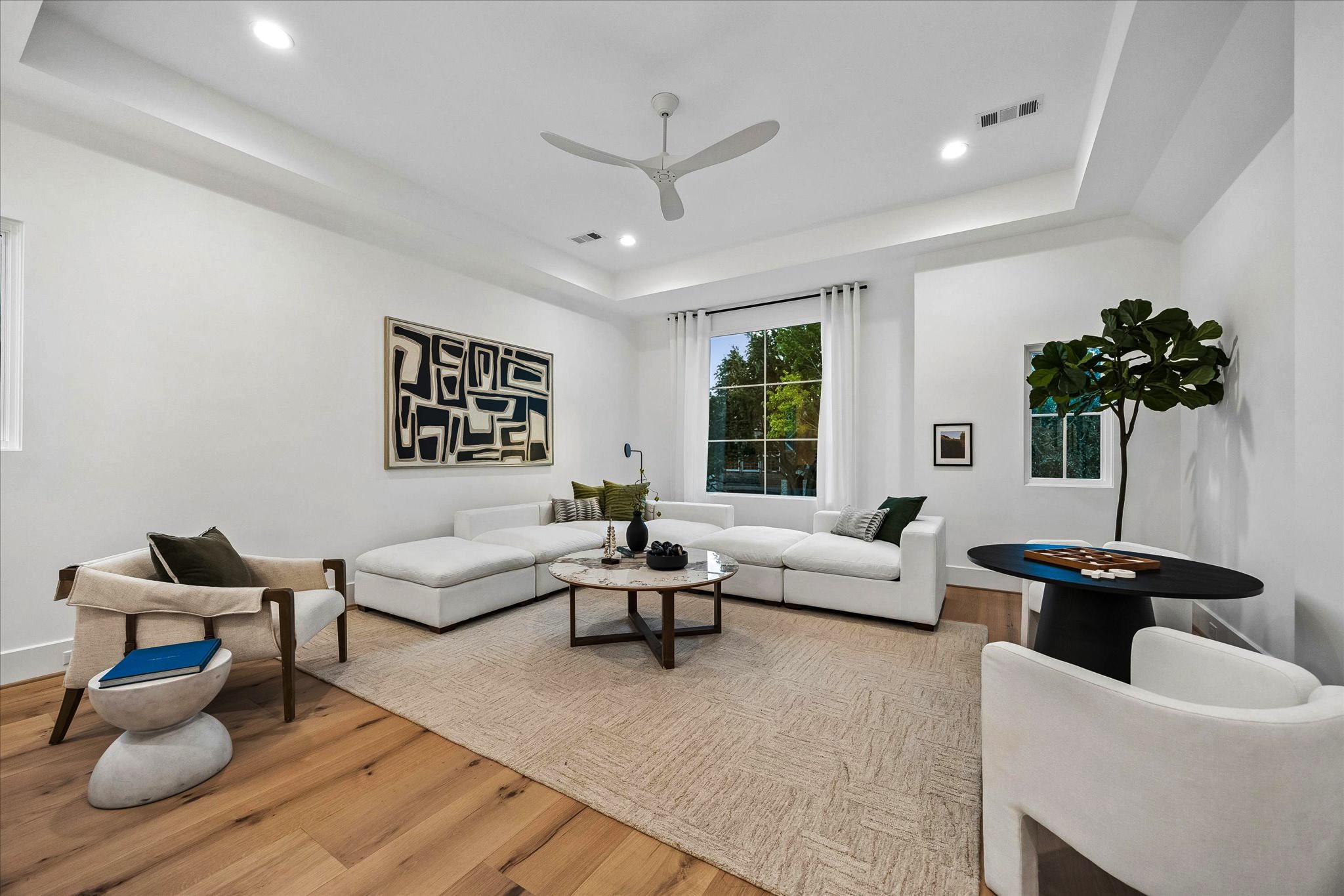  4230 Riley Street - 物件實景