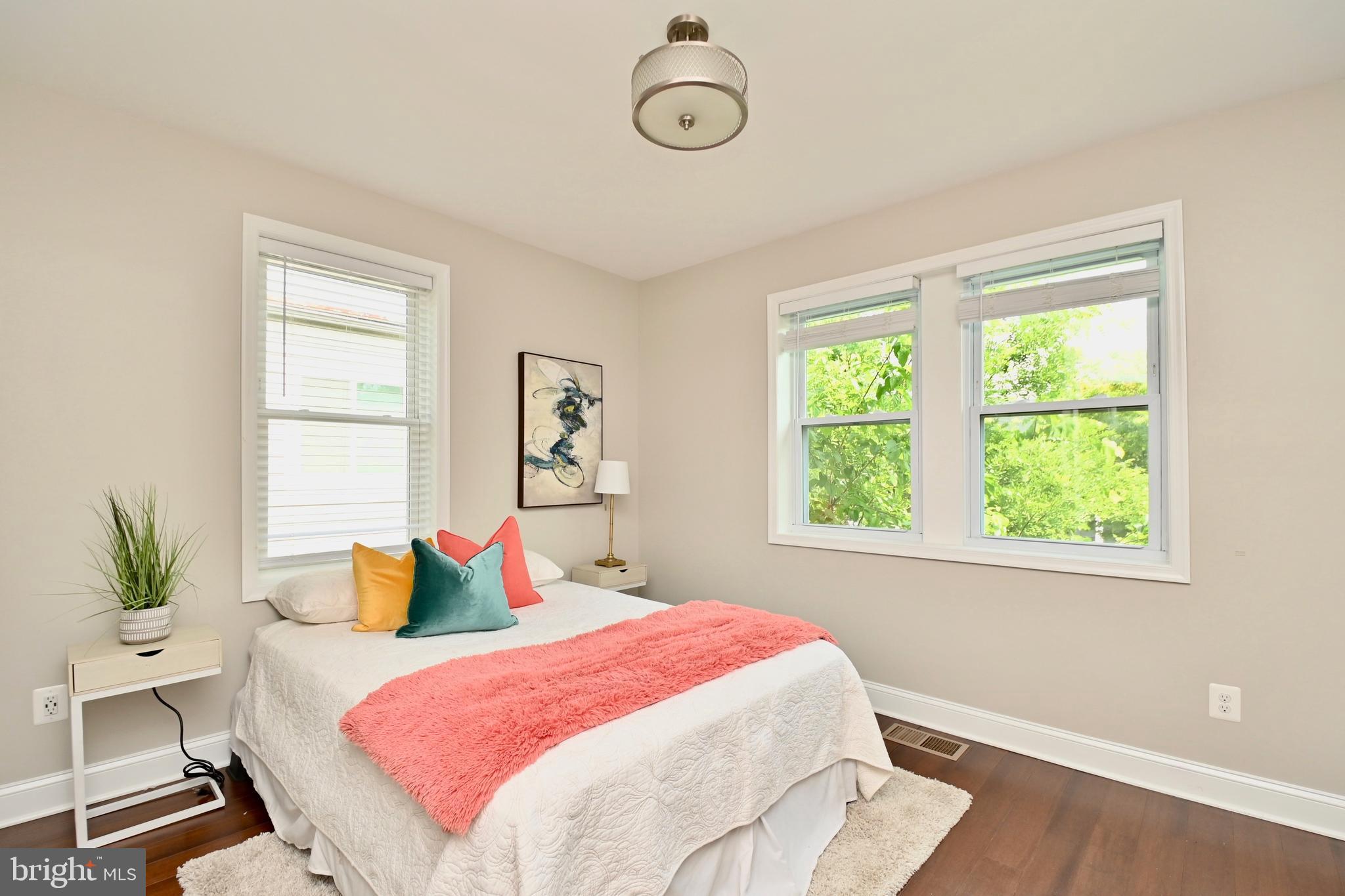 Washington, District of Columbia, 20002, United States, 3 Bedrooms Bedrooms, ,4 BathroomsBathrooms,Residential,For Sale,1931159