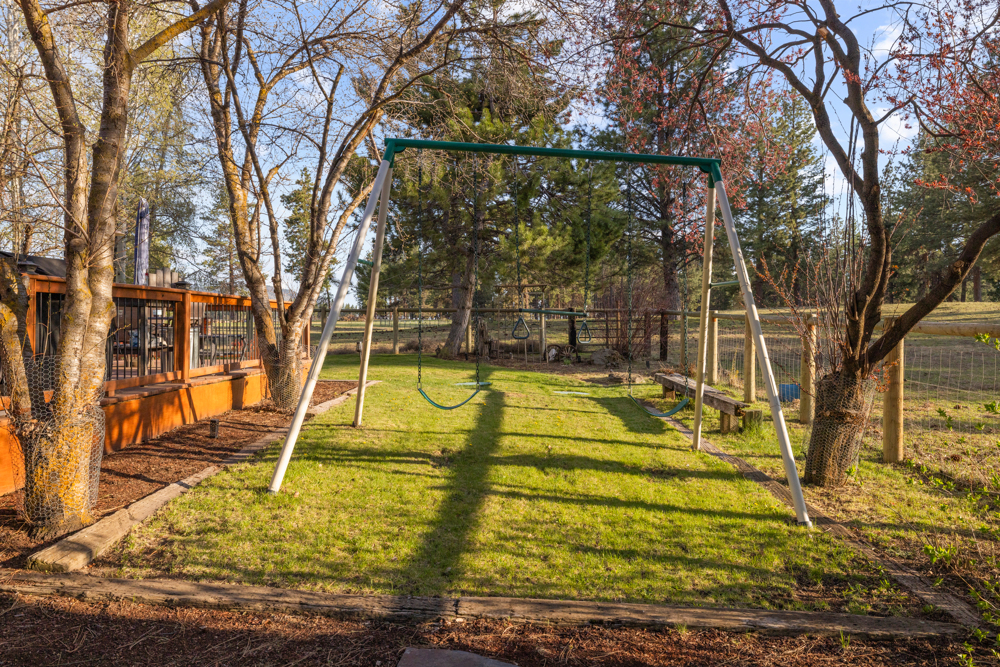 CHILOQUIN, Oregon, 97624, United States, 3 Bedrooms Bedrooms, ,3 BathroomsBathrooms,Residential,For Sale,1974697