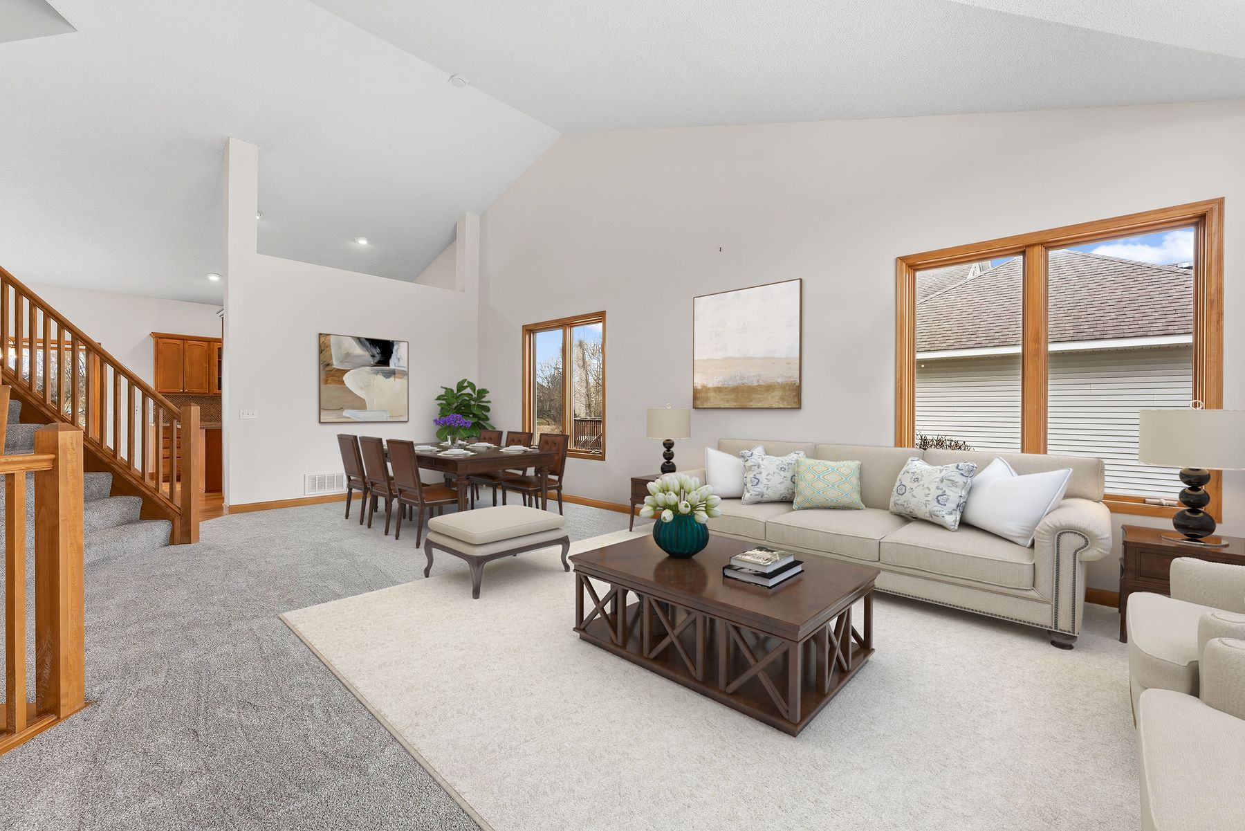  Updated Modified Two-Story on a Spacious Corner Lot - 物件實景