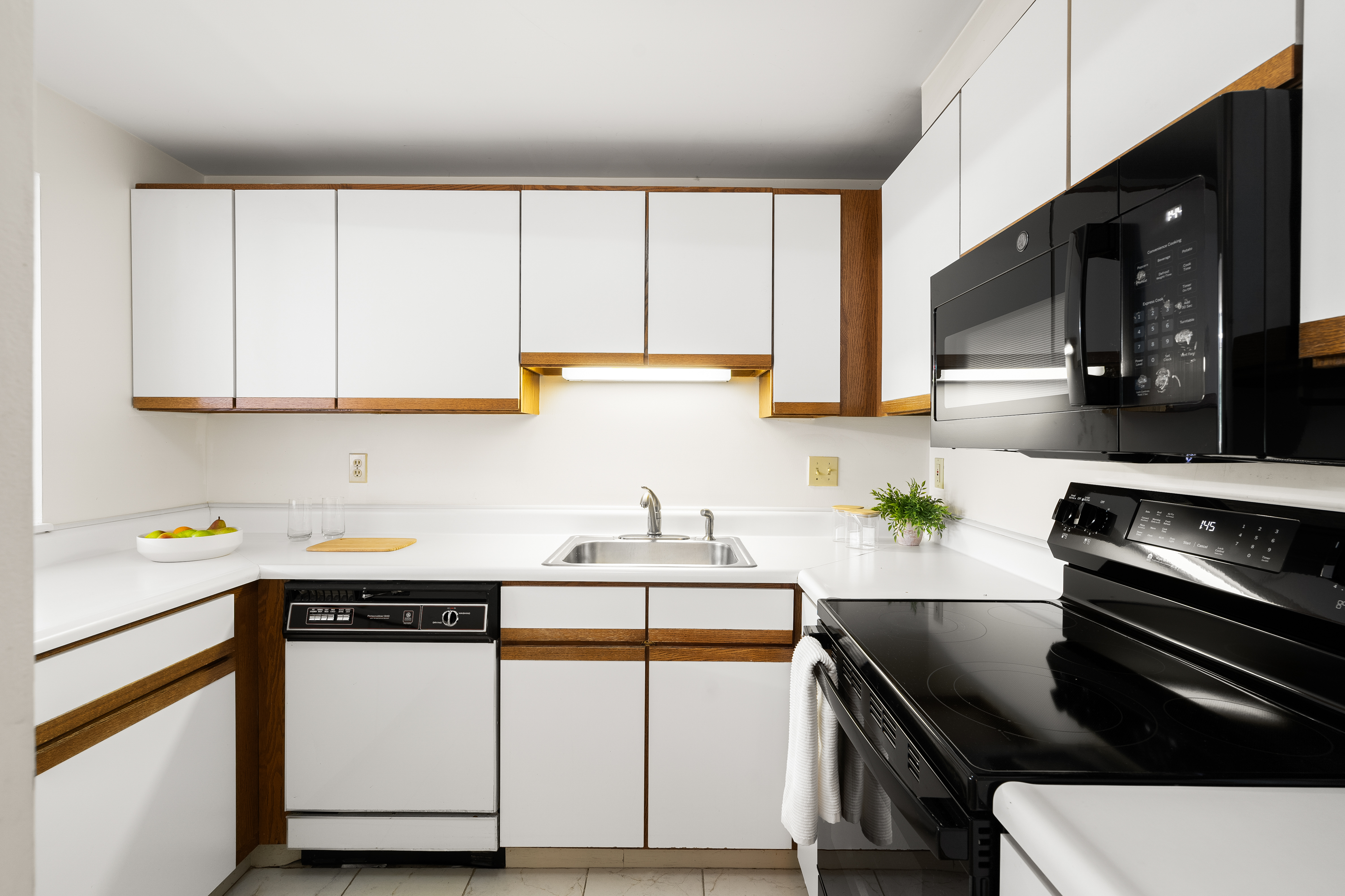 1 Watermill Place, Unit 516, Arlington, MA, 02476 - 物件實景