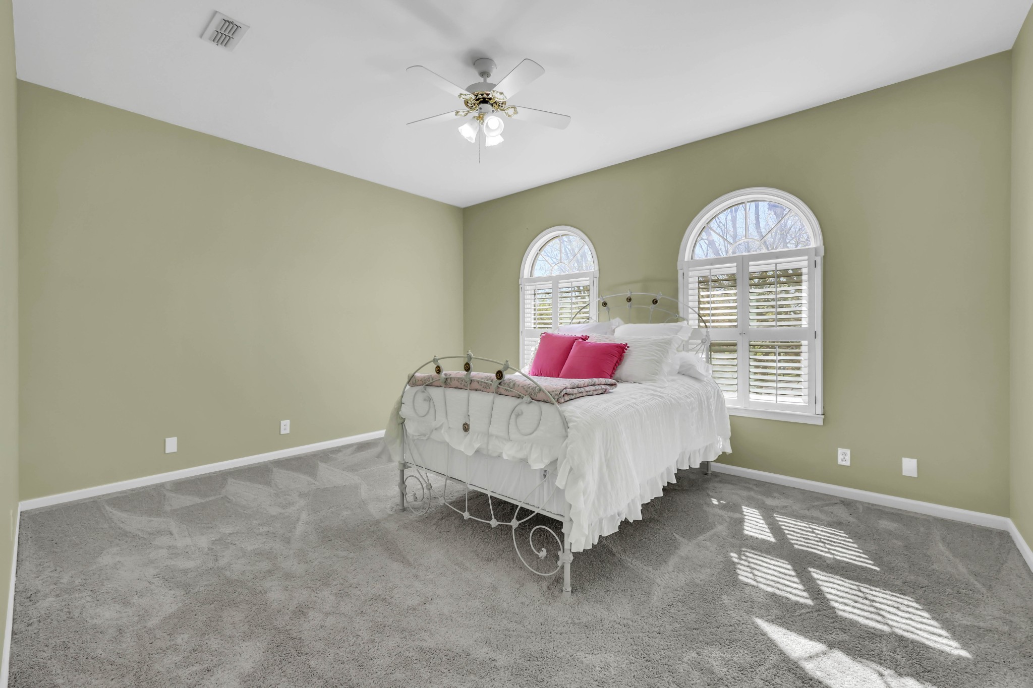 Adams, Tennessee, 37010, United States, 3 Bedrooms Bedrooms, ,3 BathroomsBathrooms,Residential,For Sale,2033502