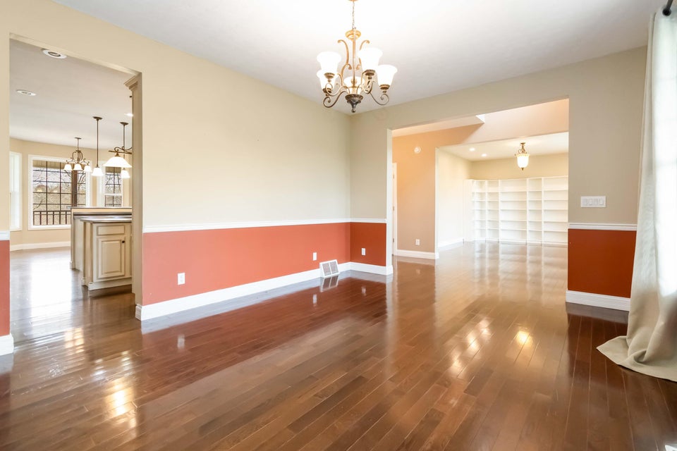 Dunnville, Kentucky, 42528, United States, 6 Bedrooms Bedrooms, ,5 BathroomsBathrooms,Residential,For Sale,1998018