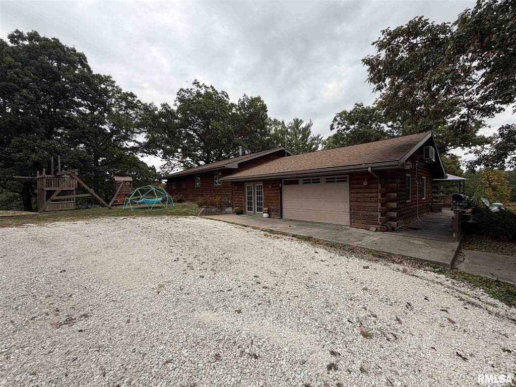 Abingdon, Illinois, 61410, United States, 3 Bedrooms Bedrooms, ,2 BathroomsBathrooms,Residential,For Sale,1976226