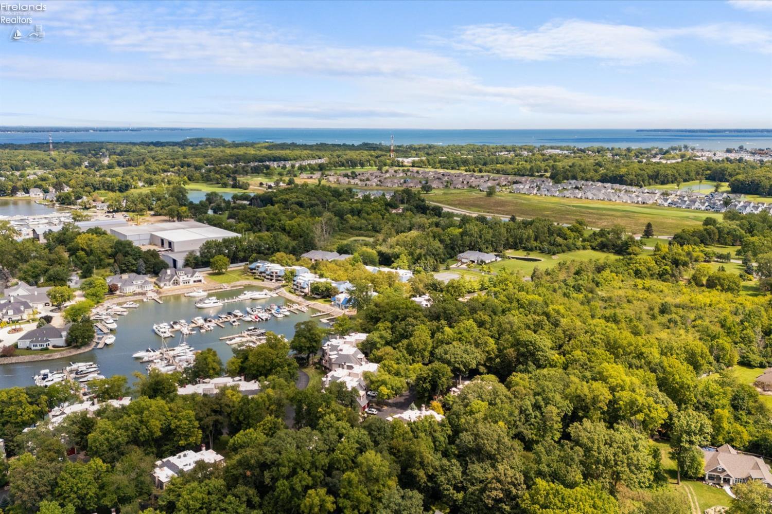 Port Clinton, Ohio, 43452, United States, 2 Bedrooms Bedrooms, ,3 BathroomsBathrooms,Residential,For Sale,1982032