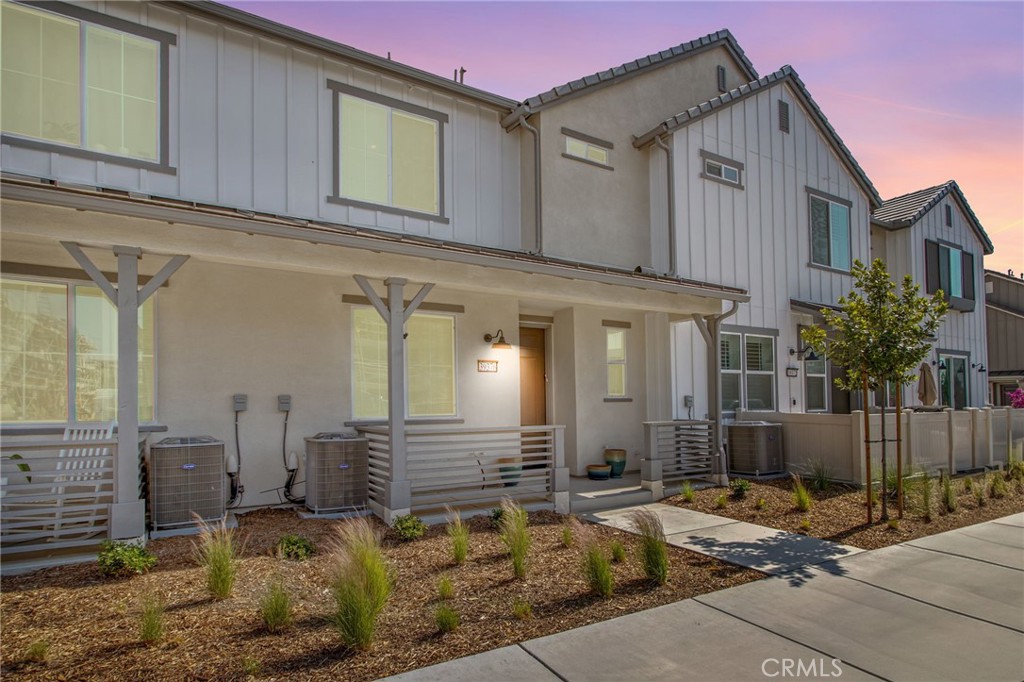 Temecula, California, 92591, United States, 2 Bedrooms Bedrooms, ,3 BathroomsBathrooms,Residential,For Sale,1931289