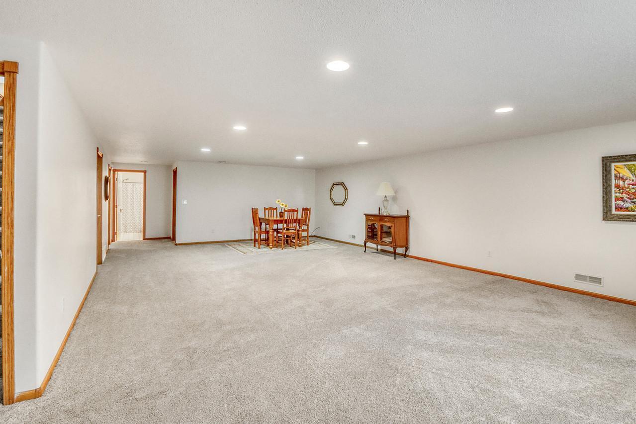 West Fargo, North Dakota, 58078, United States, 3 Bedrooms Bedrooms, ,2 BathroomsBathrooms,Residential,For Sale,2006344