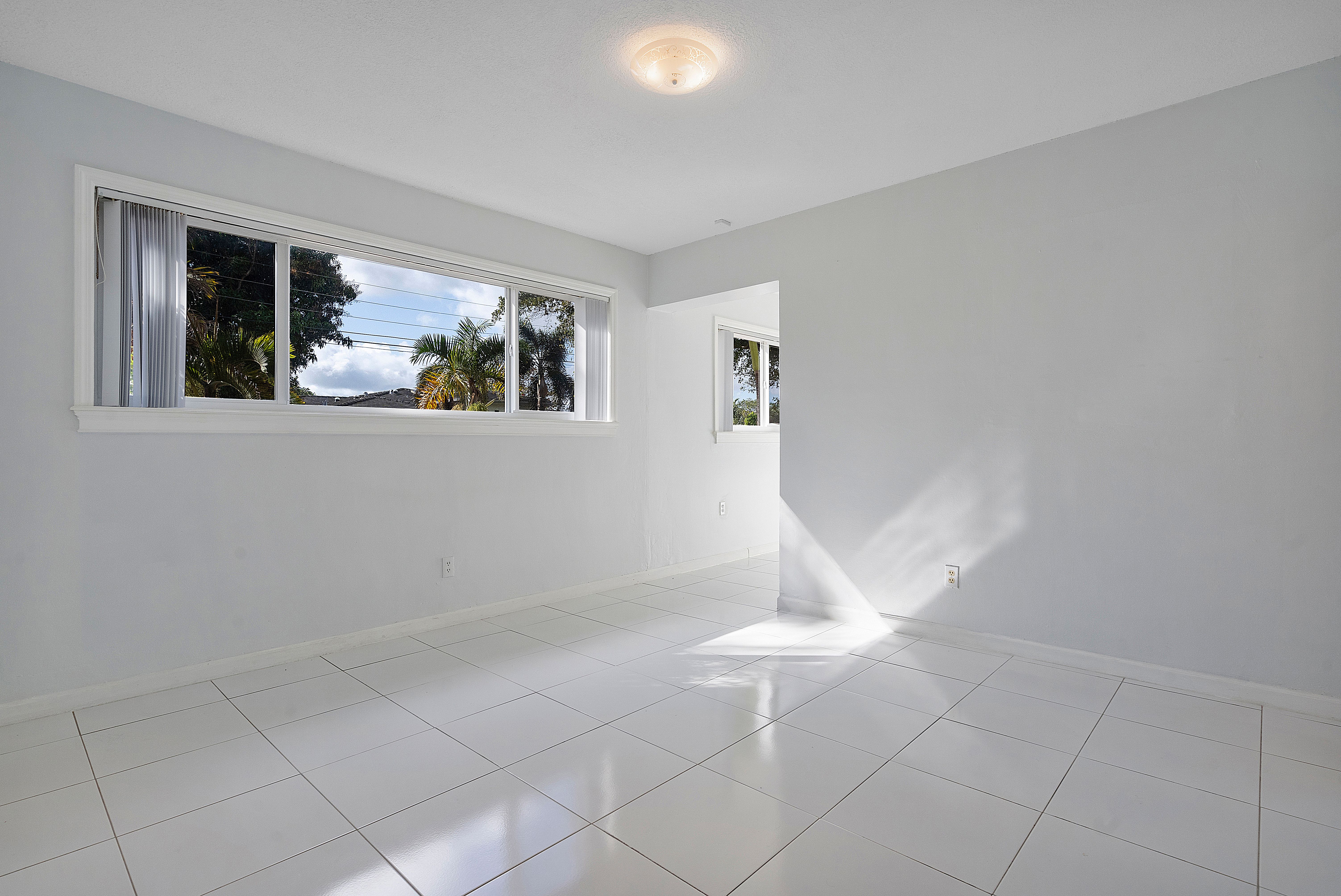  2475 NE 214th St, Aventura, FL, 33180 - 物件實景