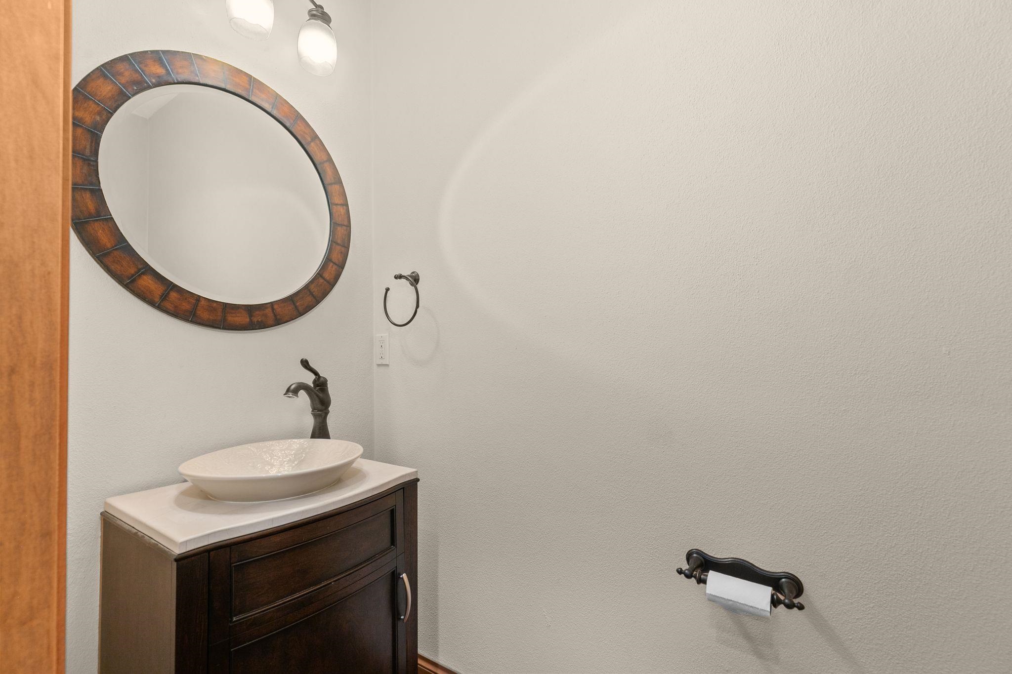 Combined Locks, Wisconsin, 54113, United States, 3 Bedrooms Bedrooms, ,4 BathroomsBathrooms,Residential,For Sale,1976414