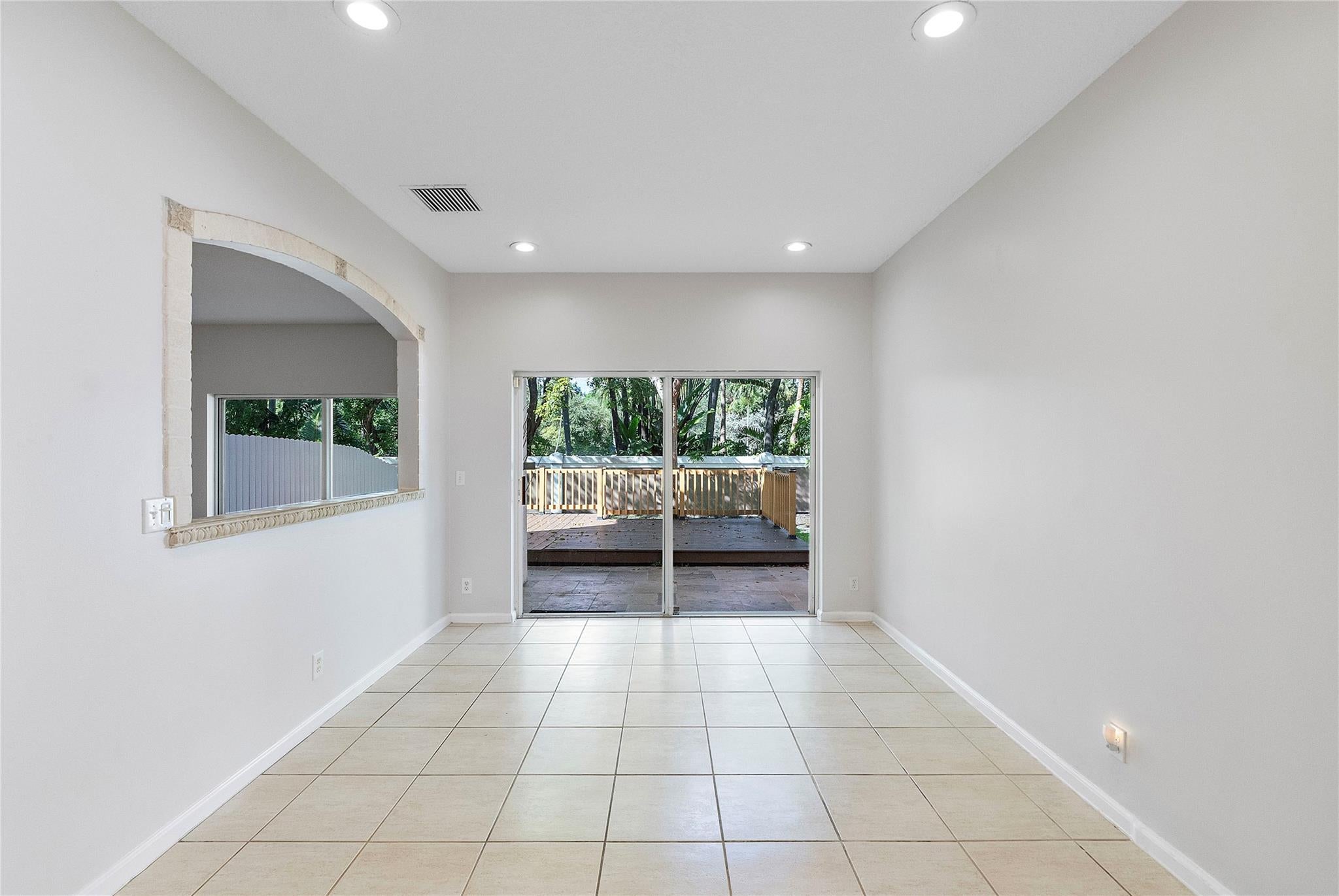 Coral Springs, Florida, 33071, United States, 3 Bedrooms Bedrooms, ,3 BathroomsBathrooms,Residential,For Sale,1977675