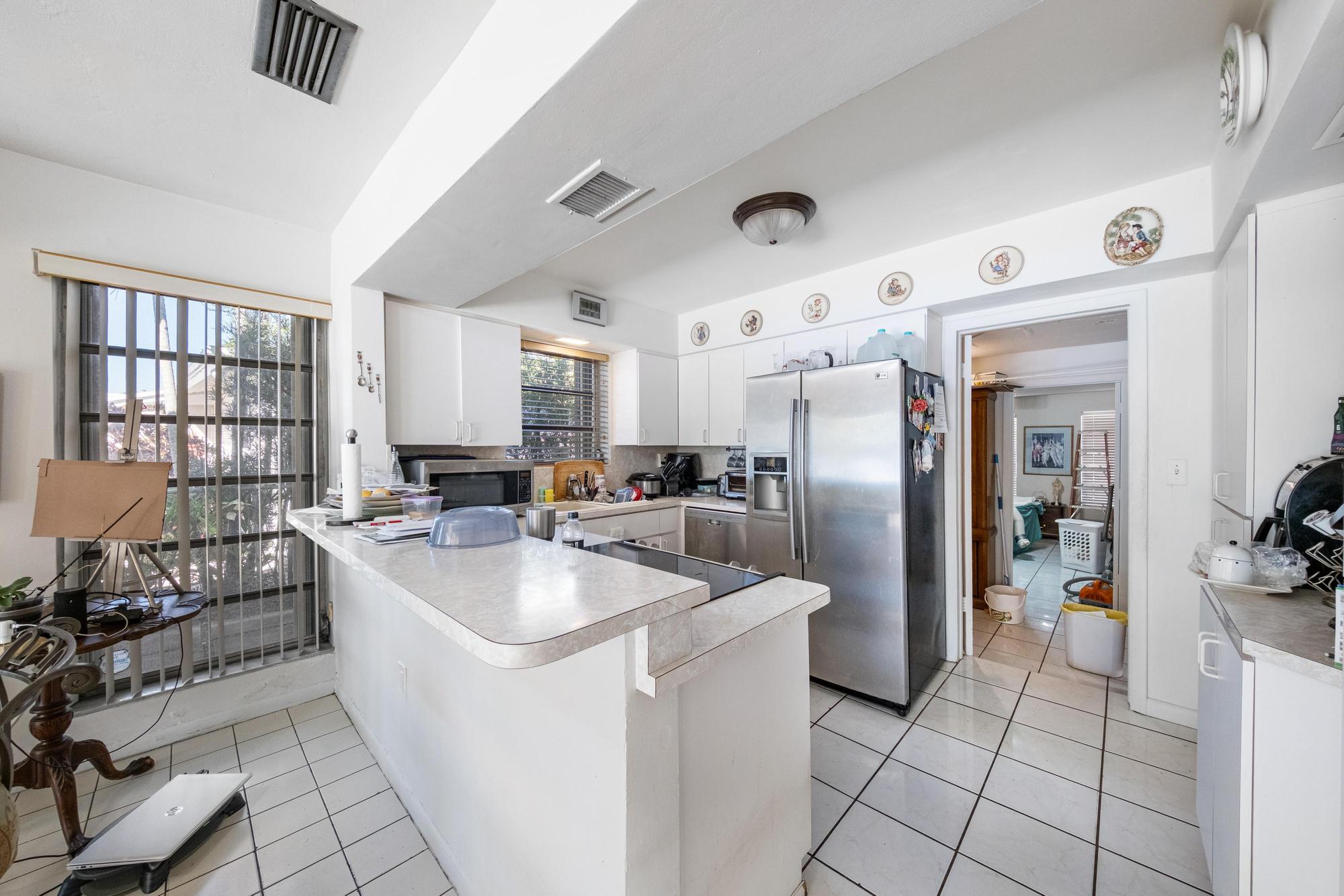 Miami, Florida, 33165, United States, 3 Bedrooms Bedrooms, ,2 BathroomsBathrooms,Residential,For Sale,1995452