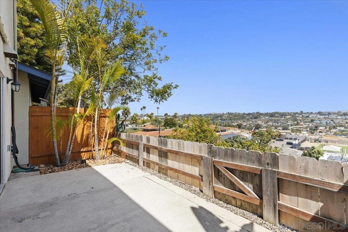 Solana Beach, California, 92075, United States, 2 Bedrooms Bedrooms, ,1 BathroomBathrooms,Residential,For Sale,1911120
