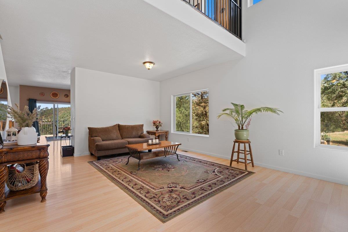 Grass Valley, California, 95949, United States, 4 Bedrooms Bedrooms, ,3 BathroomsBathrooms,Residential,For Sale,1924351
