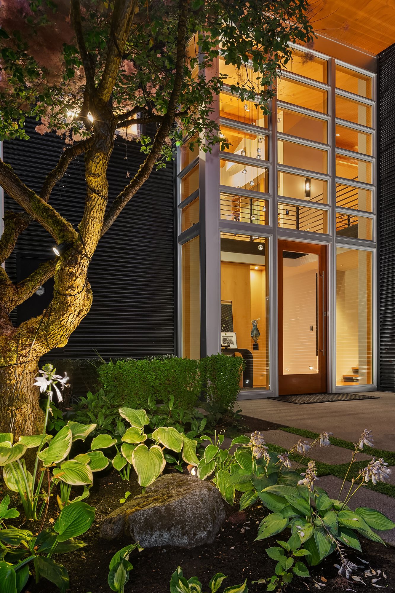  1215 Warren Ave N, Seattle, WA 98109 - 物件實景