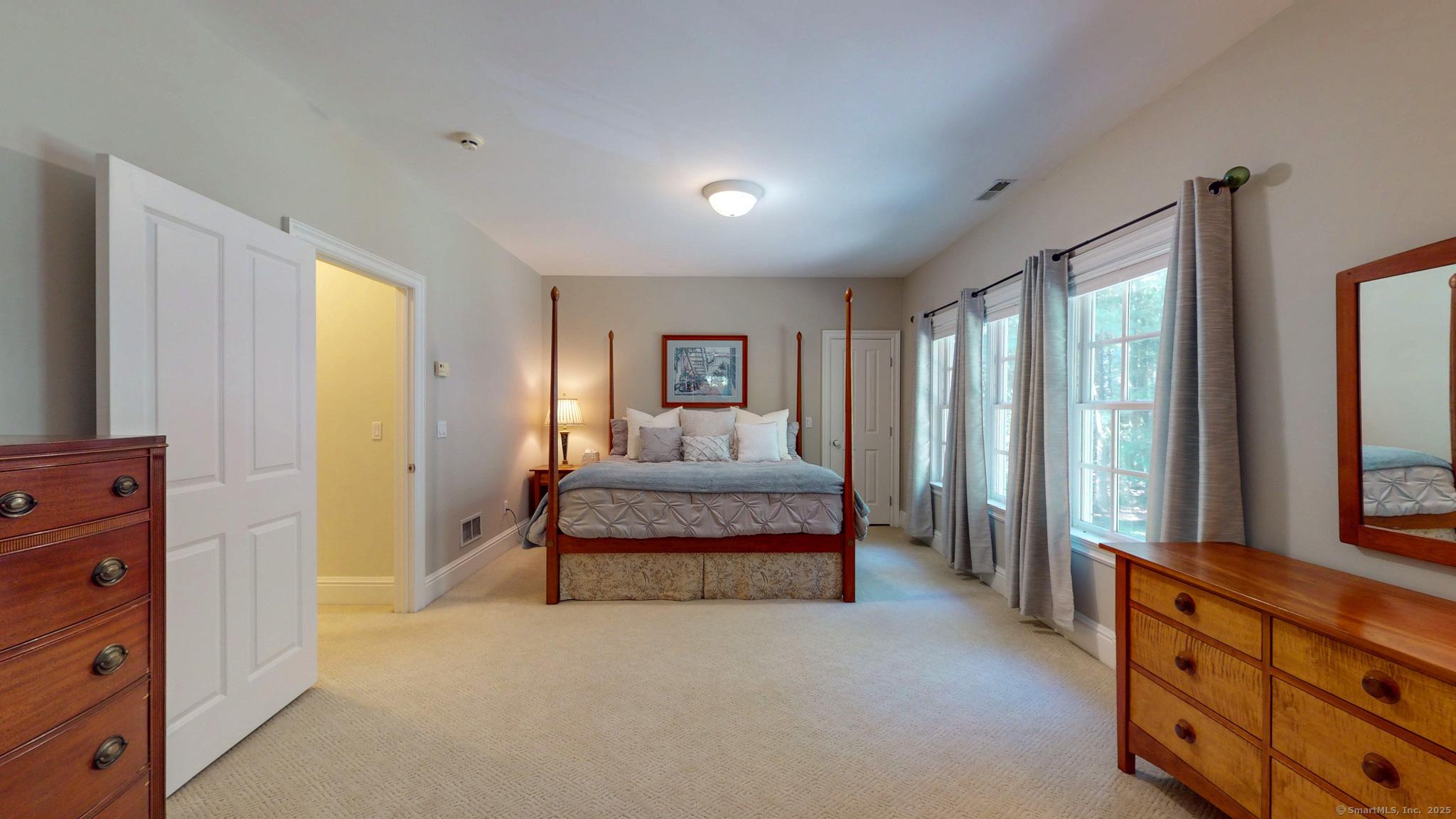 Farmington, Connecticut, 06032, United States, 5 Bedrooms Bedrooms, ,6 BathroomsBathrooms,Residential,For Sale,1943885