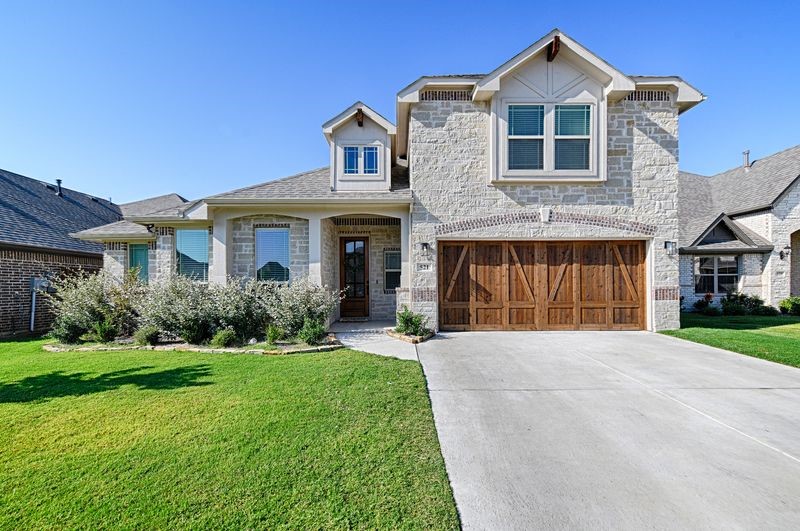 Burleson, Texas, 76028, United States, 4 Bedrooms Bedrooms, ,3 BathroomsBathrooms,Residential,For Sale,1954852