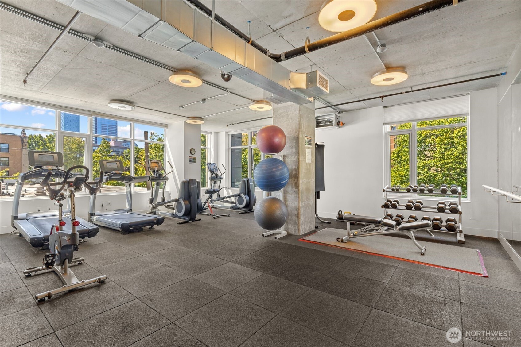 Seattle, Washington, 98101, United States, 2 Bedrooms Bedrooms, ,1 BathroomBathrooms,Residential,For Sale,1897094
