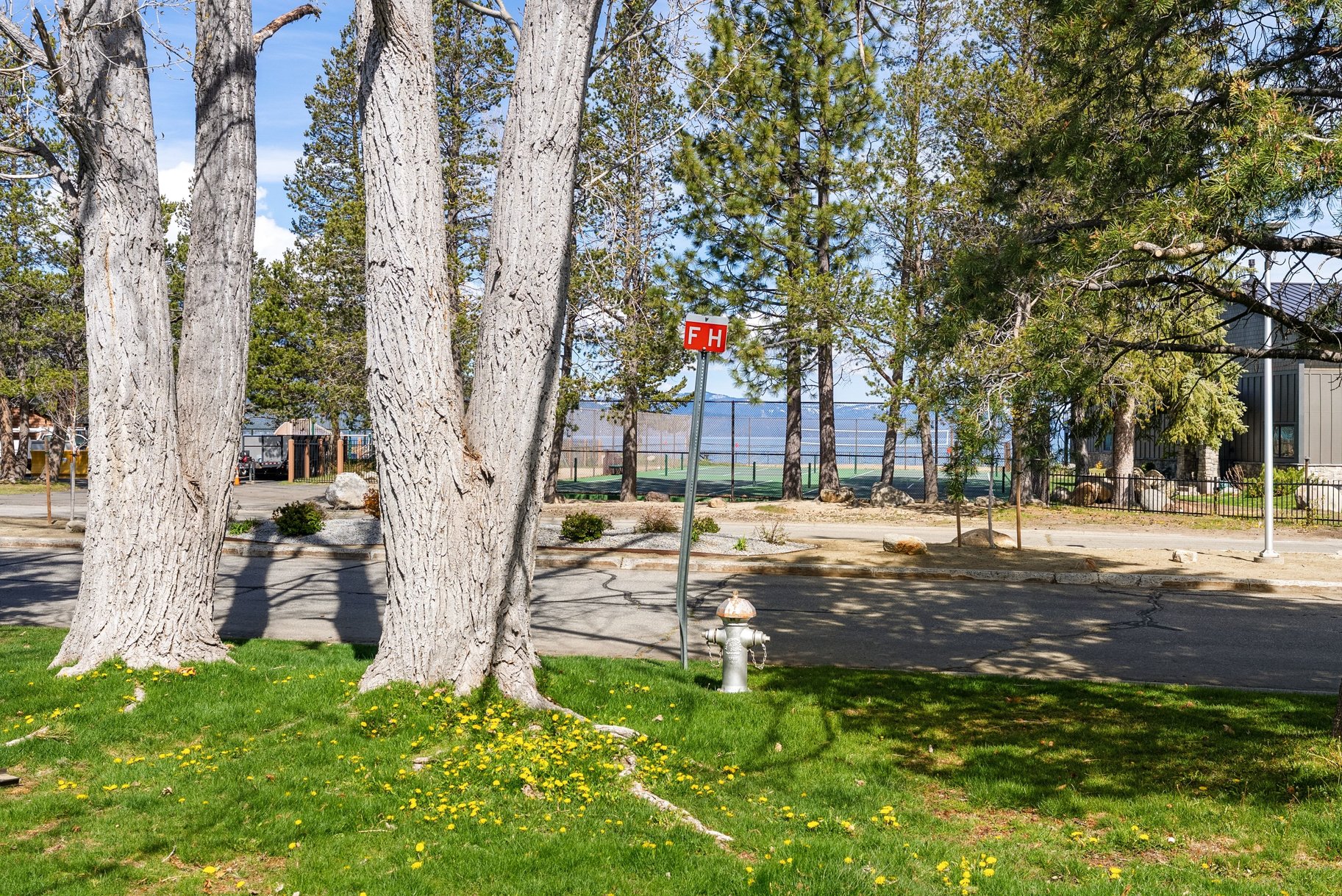  Lakeview Tahoe Keys Turnkey Townhome - 物件實景