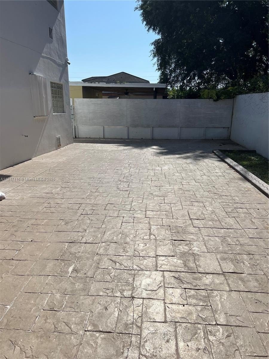 Miami, Florida, 33155, United States, 6 Bedrooms Bedrooms, ,4 BathroomsBathrooms,Residential,For Sale,1979278