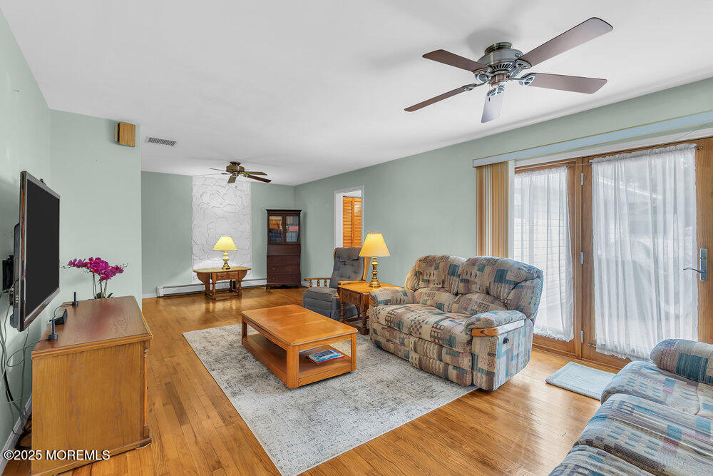 Hazlet, New Jersey, 07734, United States, 4 Bedrooms Bedrooms, ,2 BathroomsBathrooms,Residential,For Sale,1968911