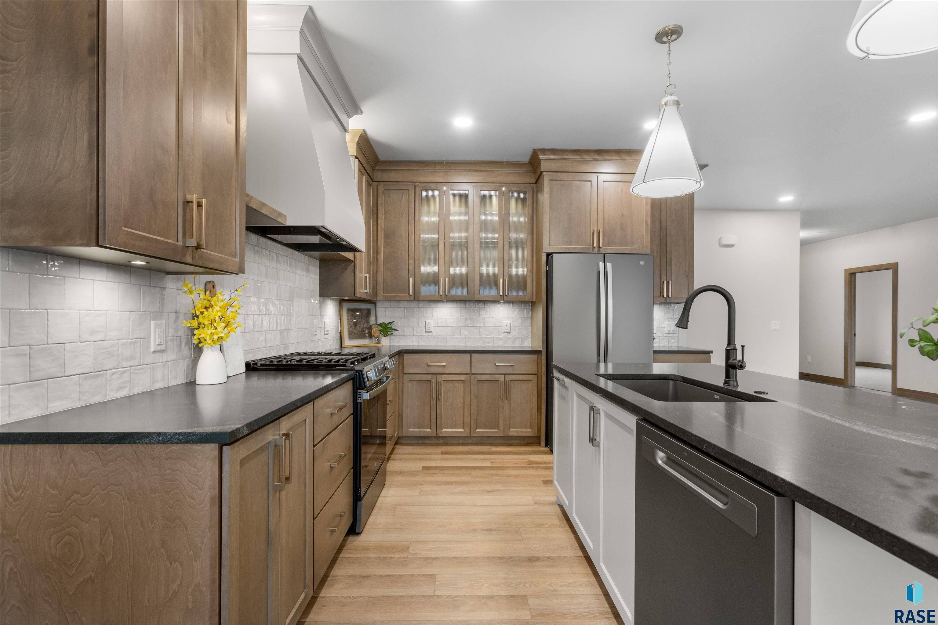 Sioux Falls, South Dakota, 57110, United States, 3 Bedrooms Bedrooms, ,2 BathroomsBathrooms,Residential,For Sale,1847243