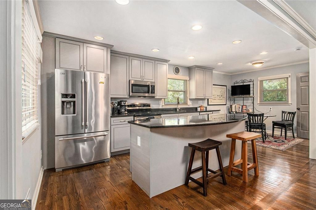 Atlanta, Georgia, 30328, United States, 4 Bedrooms Bedrooms, ,3 BathroomsBathrooms,Residential,For Sale,1858983