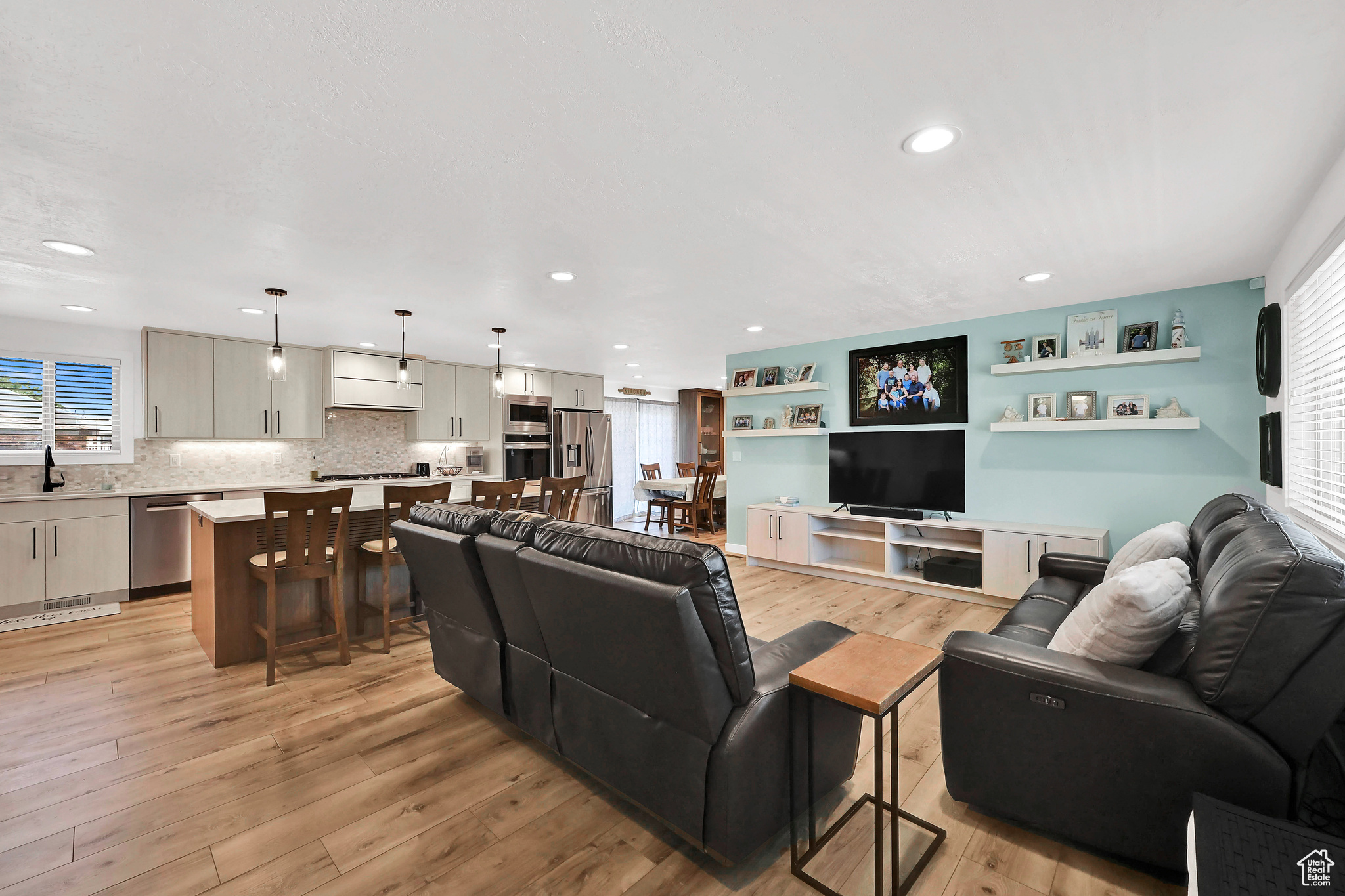 Syracuse, Utah, 84075, United States, 5 Bedrooms Bedrooms, ,2 BathroomsBathrooms,Residential,For Sale,1938699