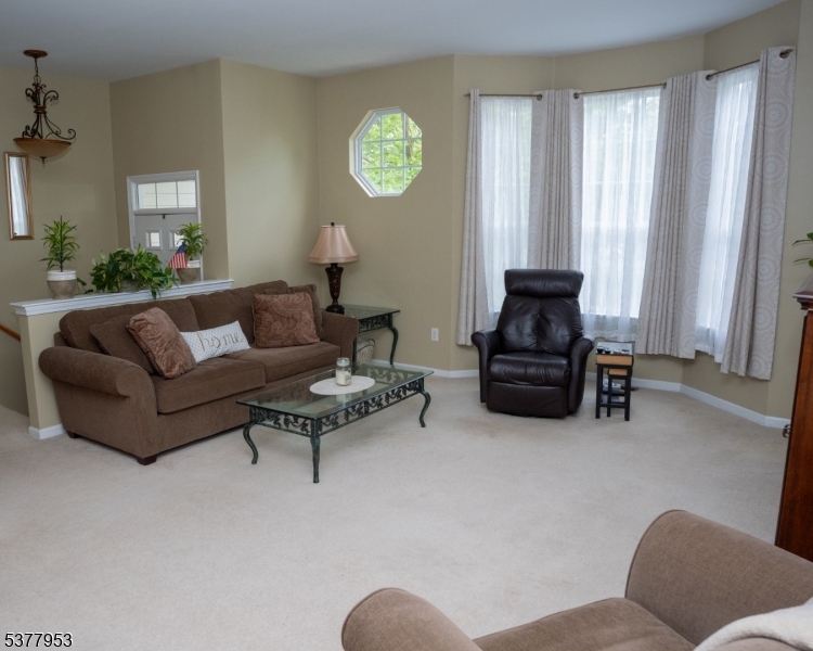 Raritan Twp., New Jersey, 08822, United States, 3 Bedrooms Bedrooms, ,3 BathroomsBathrooms,Residential,For Sale,1913482
