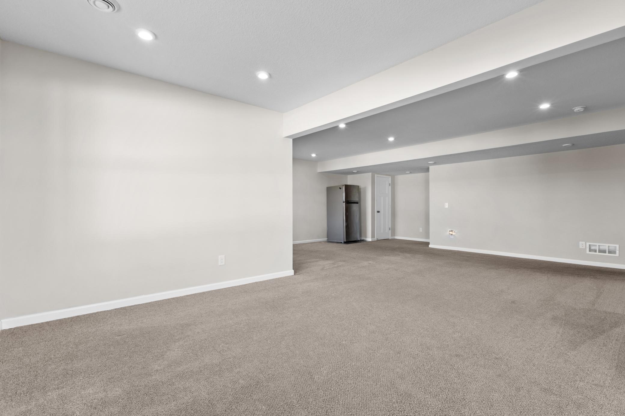 Farmington, Minnesota, 55024, United States, 4 Bedrooms Bedrooms, ,2 BathroomsBathrooms,Residential,For Sale,1990959