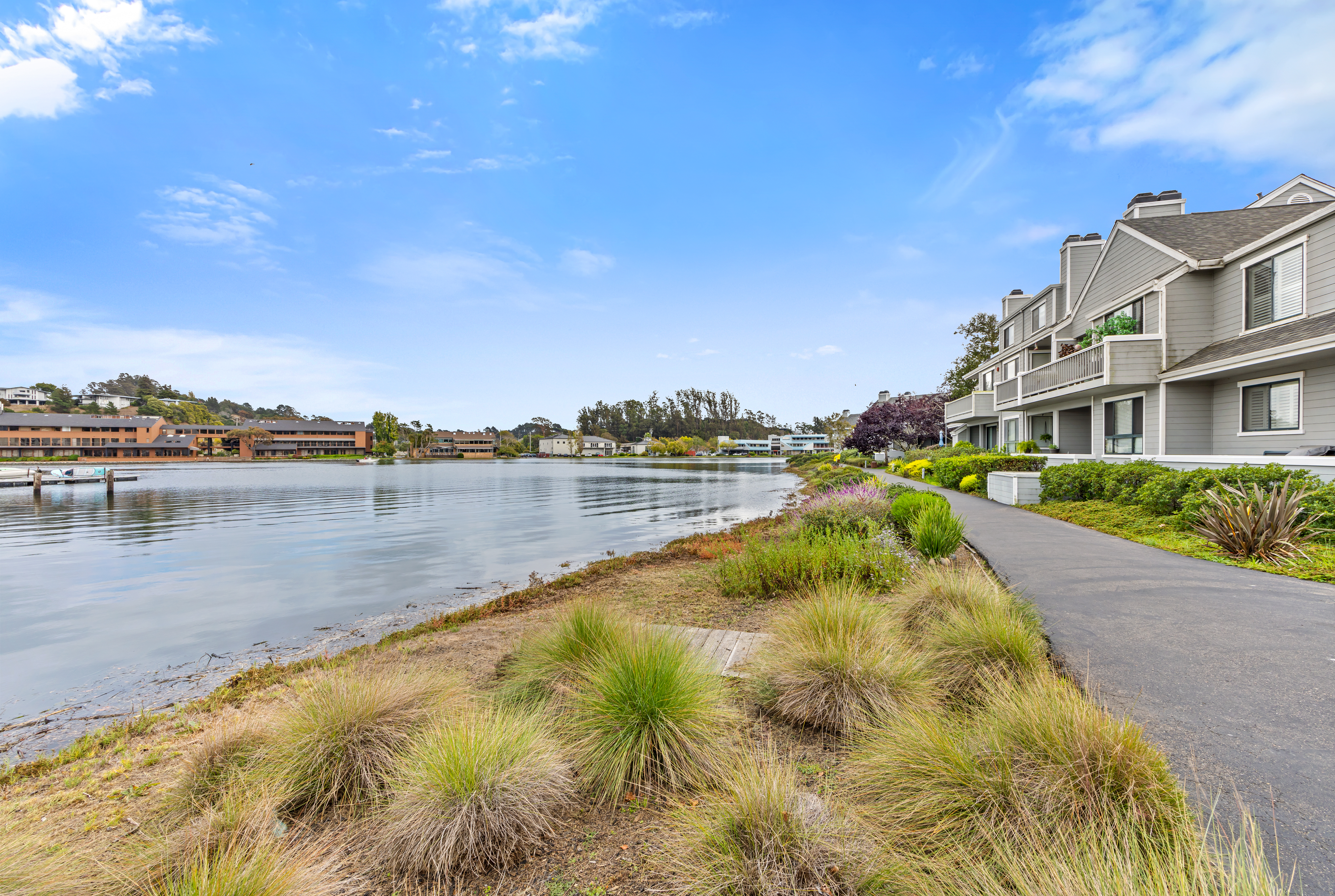  Stylish Waterfront Residence - 物件實景