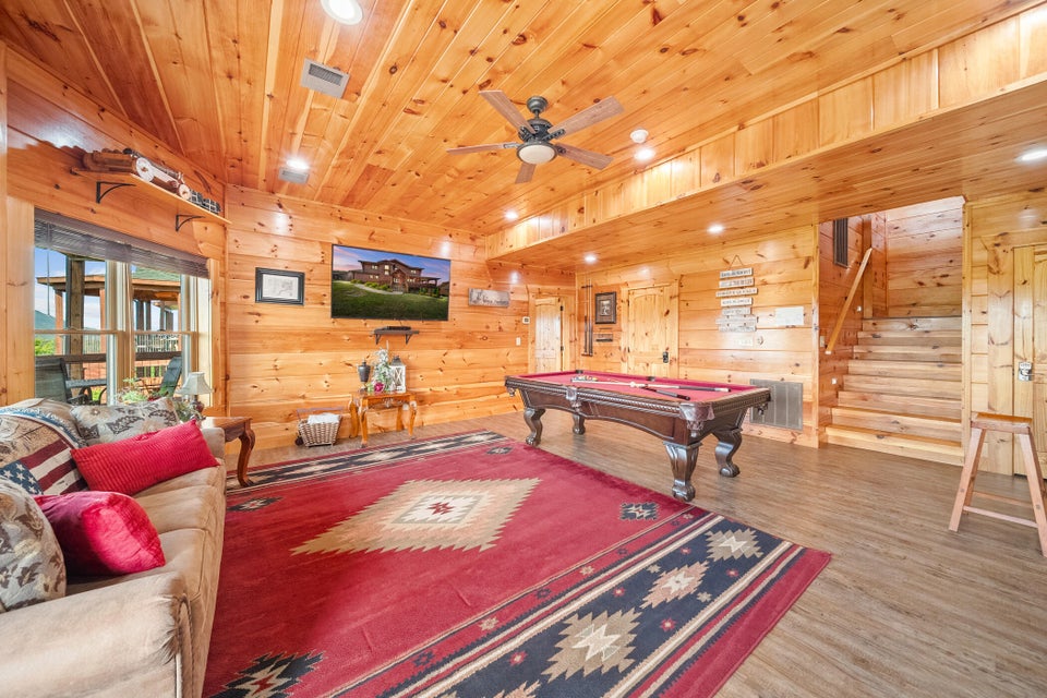 Sevierville, Tennessee, 37876, United States, 4 Bedrooms Bedrooms, ,6 BathroomsBathrooms,Residential,For Sale,1976346