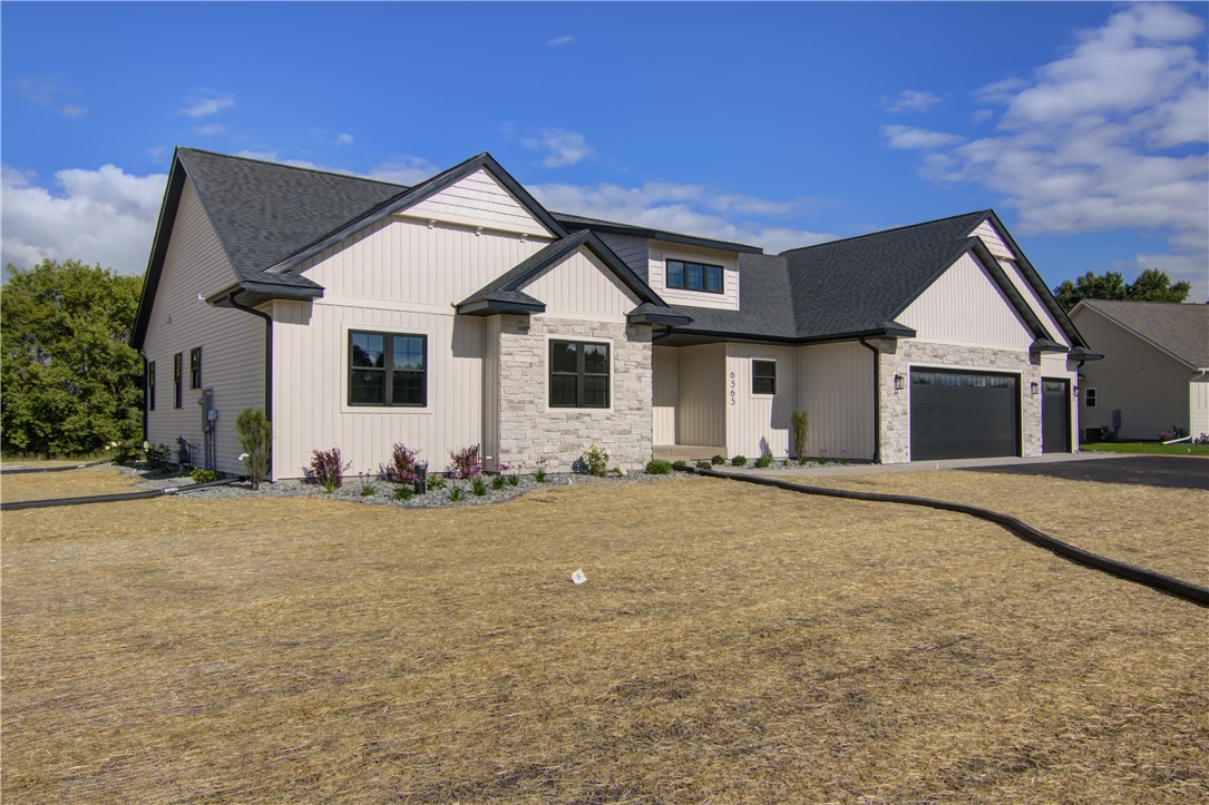 Eau Claire, Wisconsin, 54701, United States, 5 Bedrooms Bedrooms, ,3 BathroomsBathrooms,Residential,For Sale,1983873