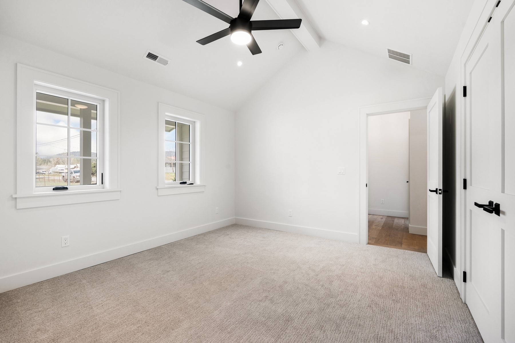  River Town Revival - 物件實景