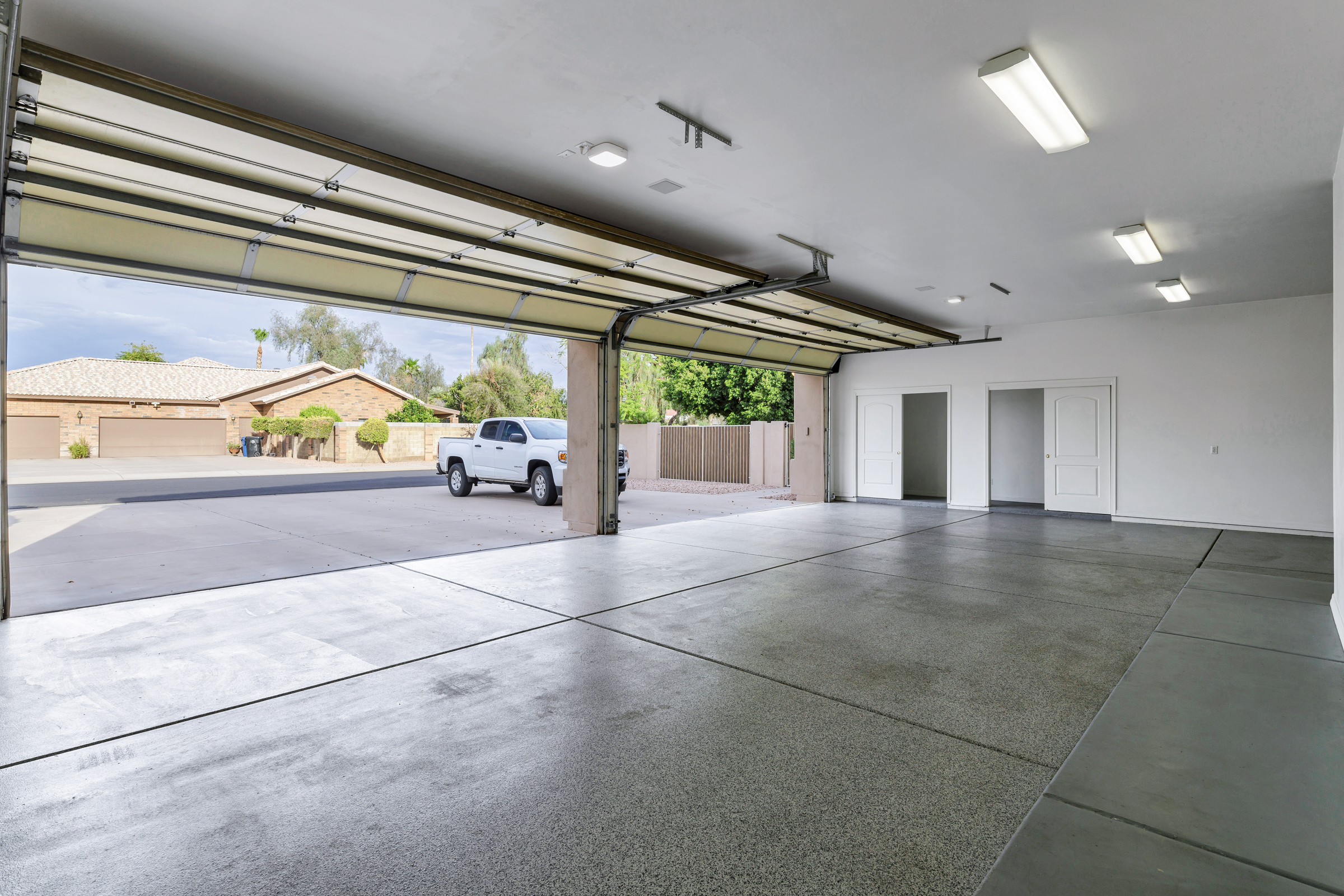 Mesa, Arizona, 85205, United States, 6 Bedrooms Bedrooms, ,3 BathroomsBathrooms,Residential,For Sale,1900615